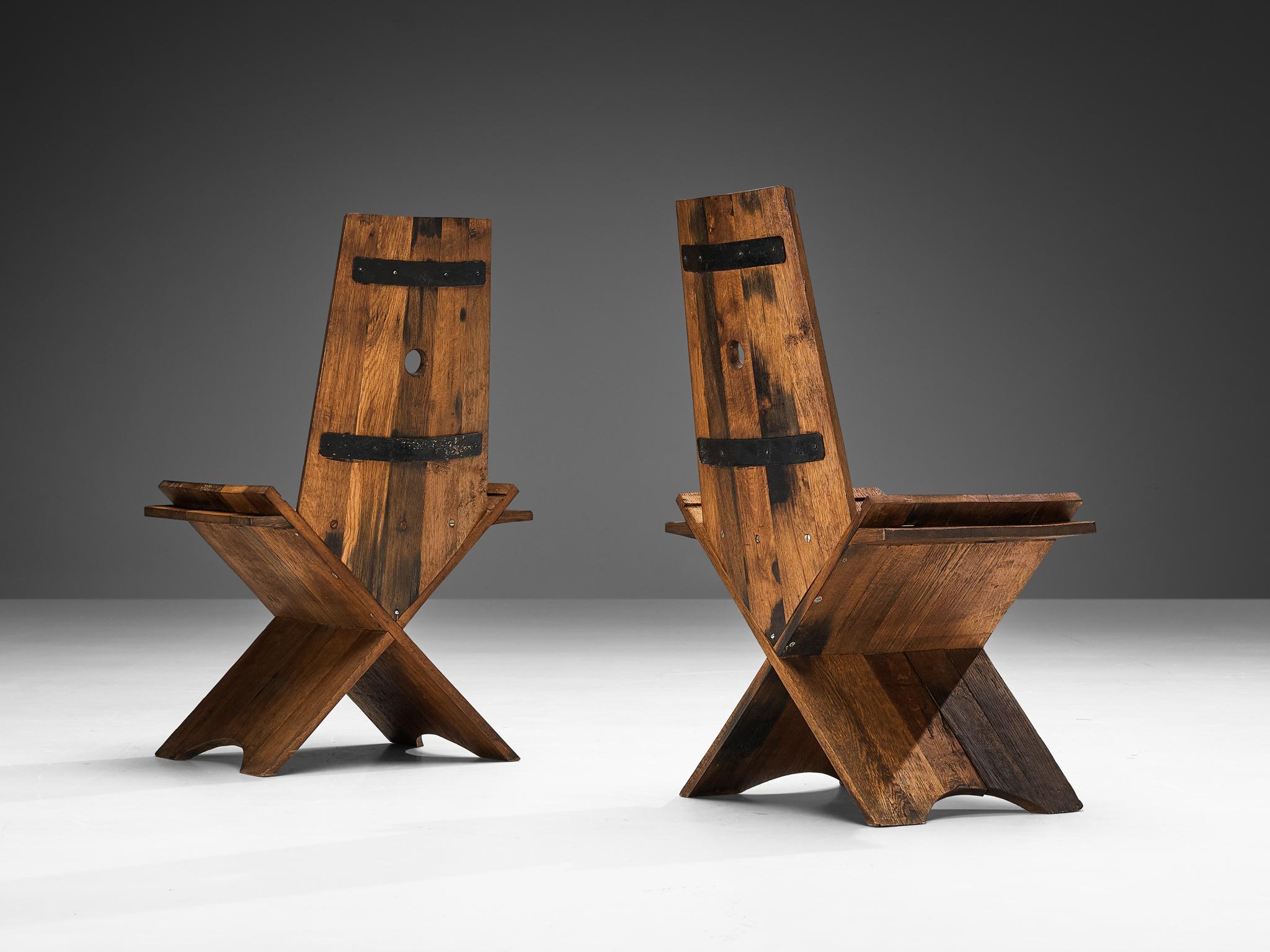 Sculptural Pair of Dining Chairs in Oak with Iron Accents  In Good Condition For Sale In Waalwijk, NL