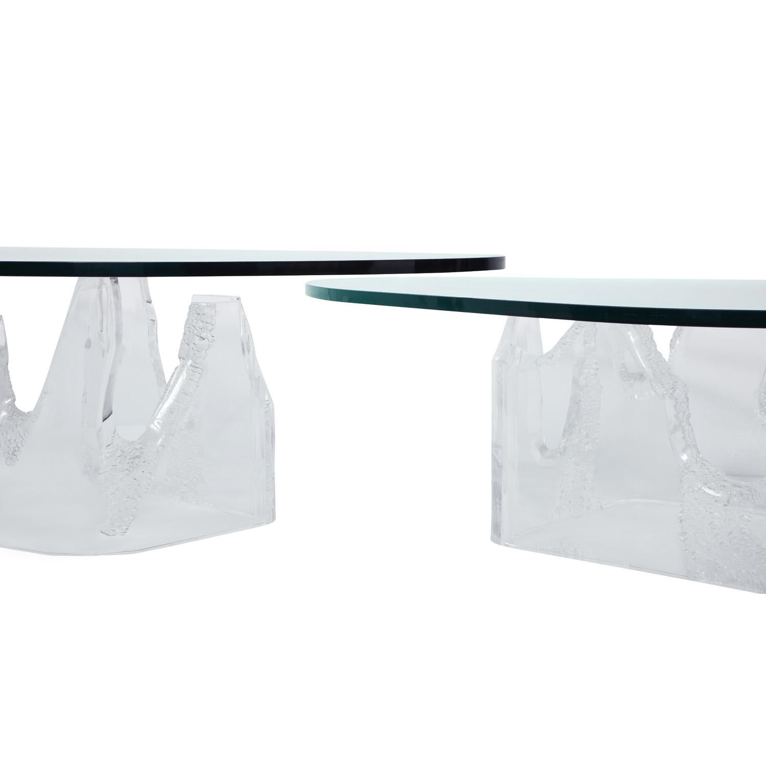 Hand-Crafted Sculptural Pair of Free Form Coffee Tables in Lucite with Glass Tops, 1970s
