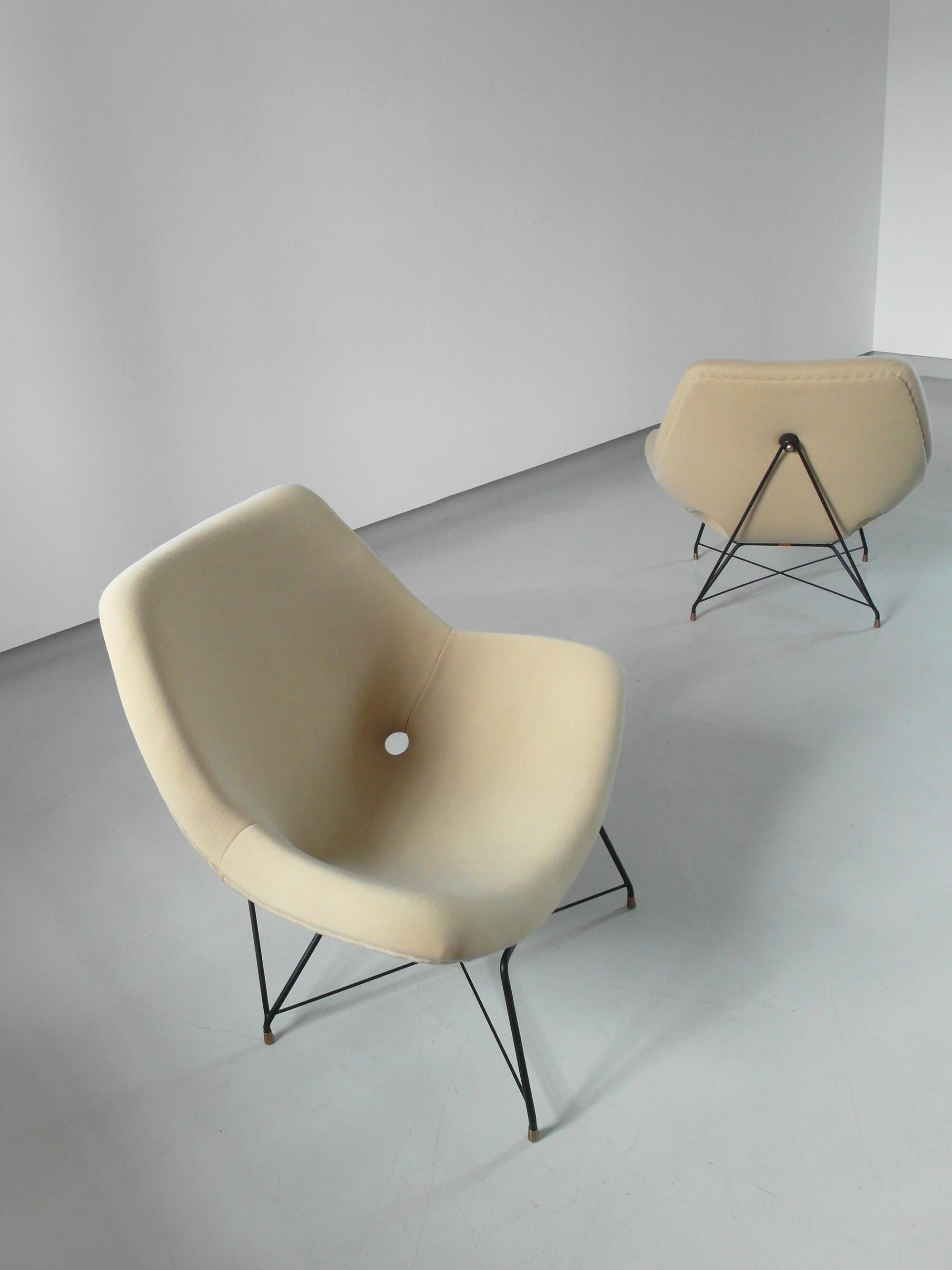 Sculptural Pair of Lounge Chairs by Augusto Bozzi for Saporiti, Italy, 1954 For Sale 5