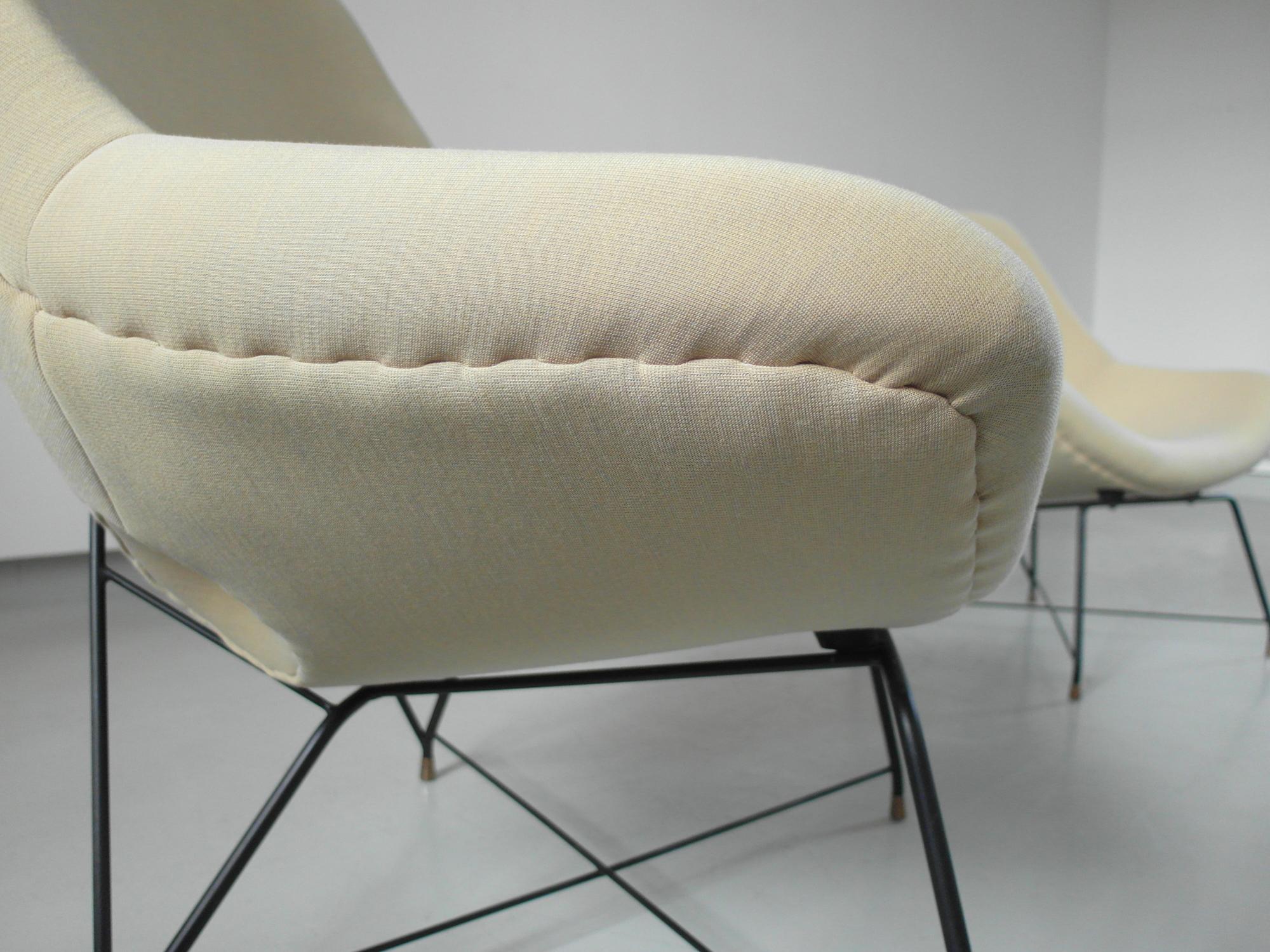 Sculptural Pair of Lounge Chairs by Augusto Bozzi for Saporiti, Italy, 1954 For Sale 8