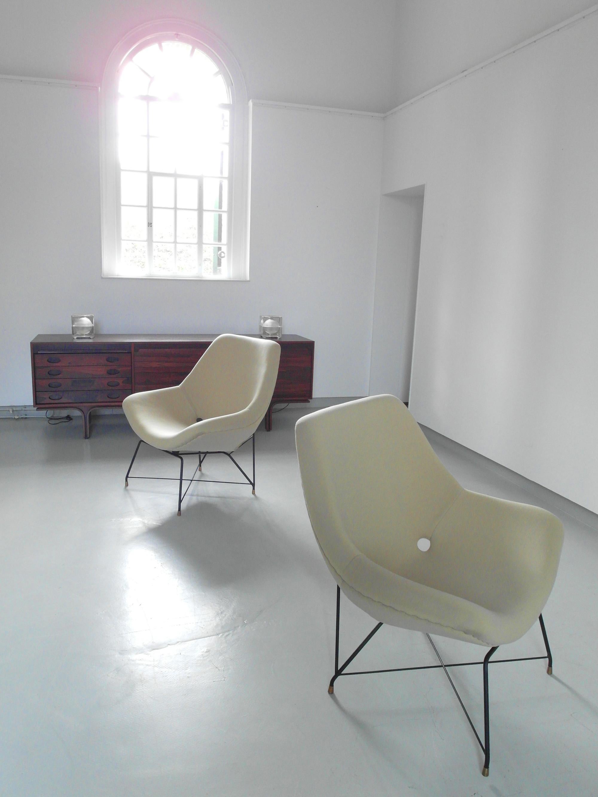 Mid-Century Modern Sculptural Pair of Lounge Chairs by Augusto Bozzi for Saporiti, Italy, 1954 For Sale