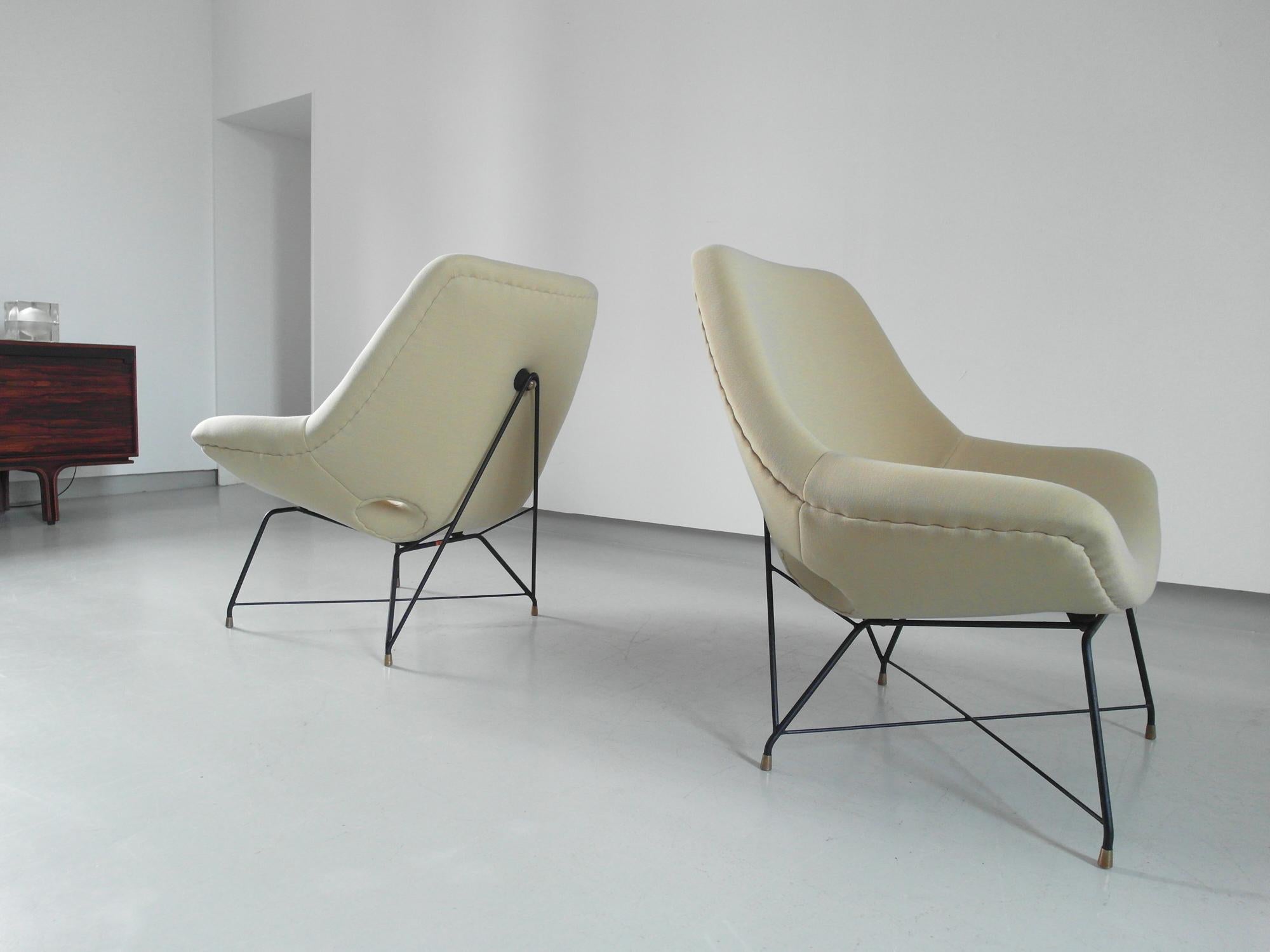 Sculptural Pair of Lounge Chairs by Augusto Bozzi for Saporiti, Italy, 1954 For Sale 1