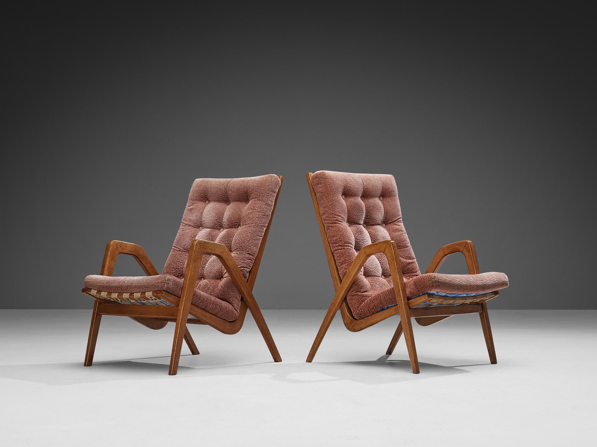 Sculptural Pair of Lounge Chairs in Oak and Burgundy Upholstery In Good Condition For Sale In Waalwijk, NL