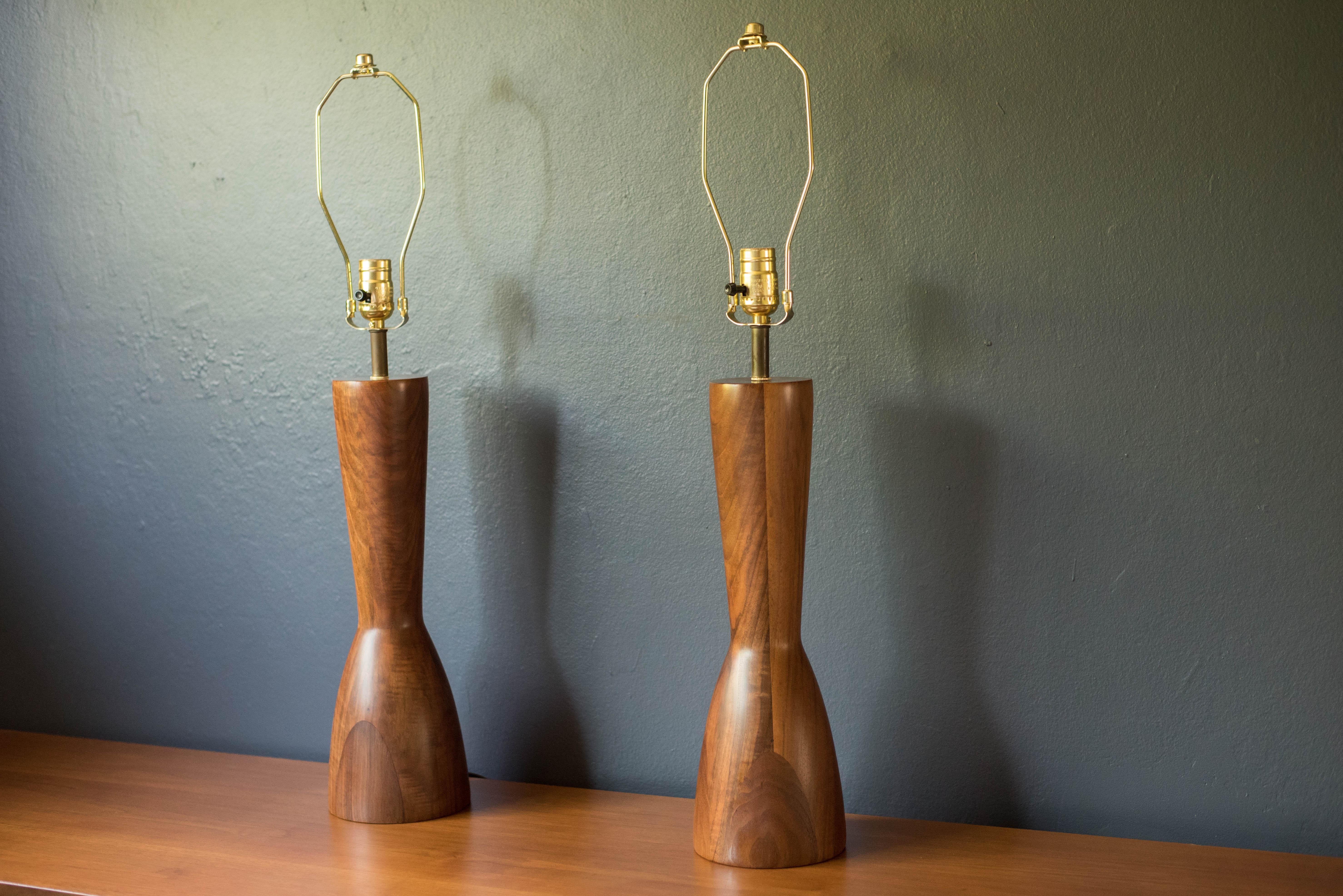Mid-Century Modern Sculptural Pair of Mid Century Modern Solid Staved Walnut Lamps For Sale