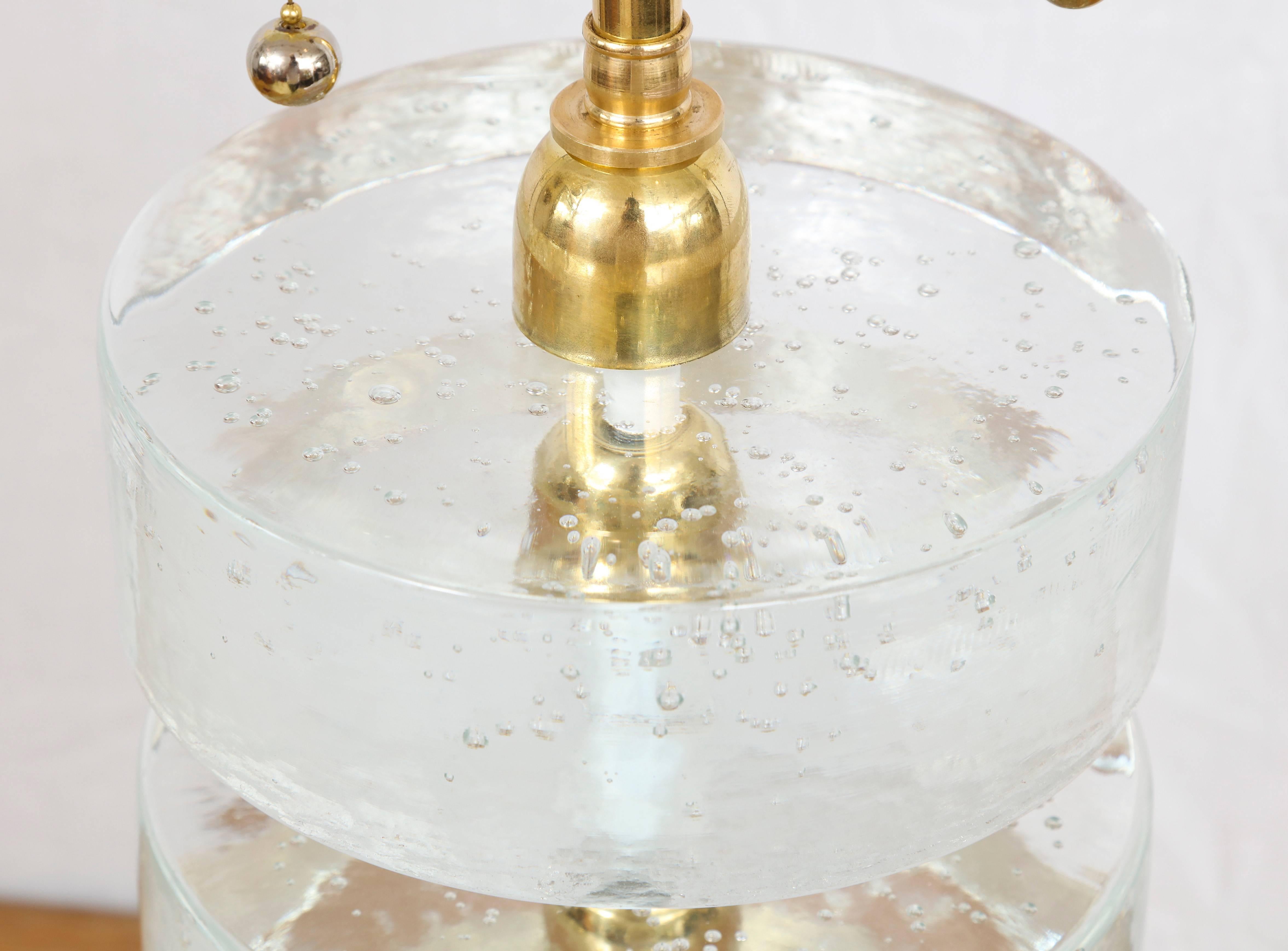 Paire de lampes sculpturales en verre cylindrique de Murano réalisées sur mesure en vente 4
