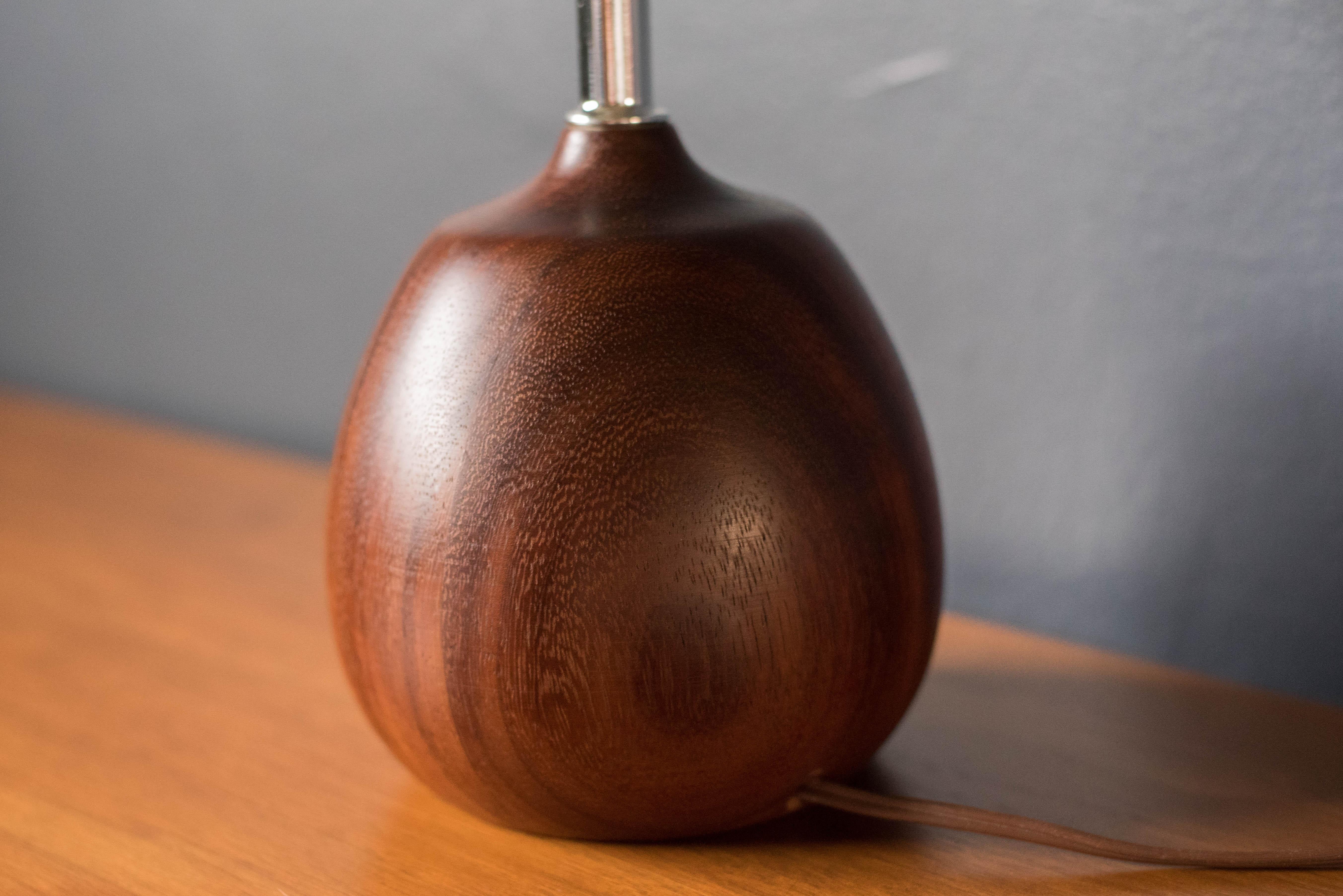 European Sculptural Pair of Scandinavian Mid-Century Modern Round Teak Wood Table Lamps  For Sale