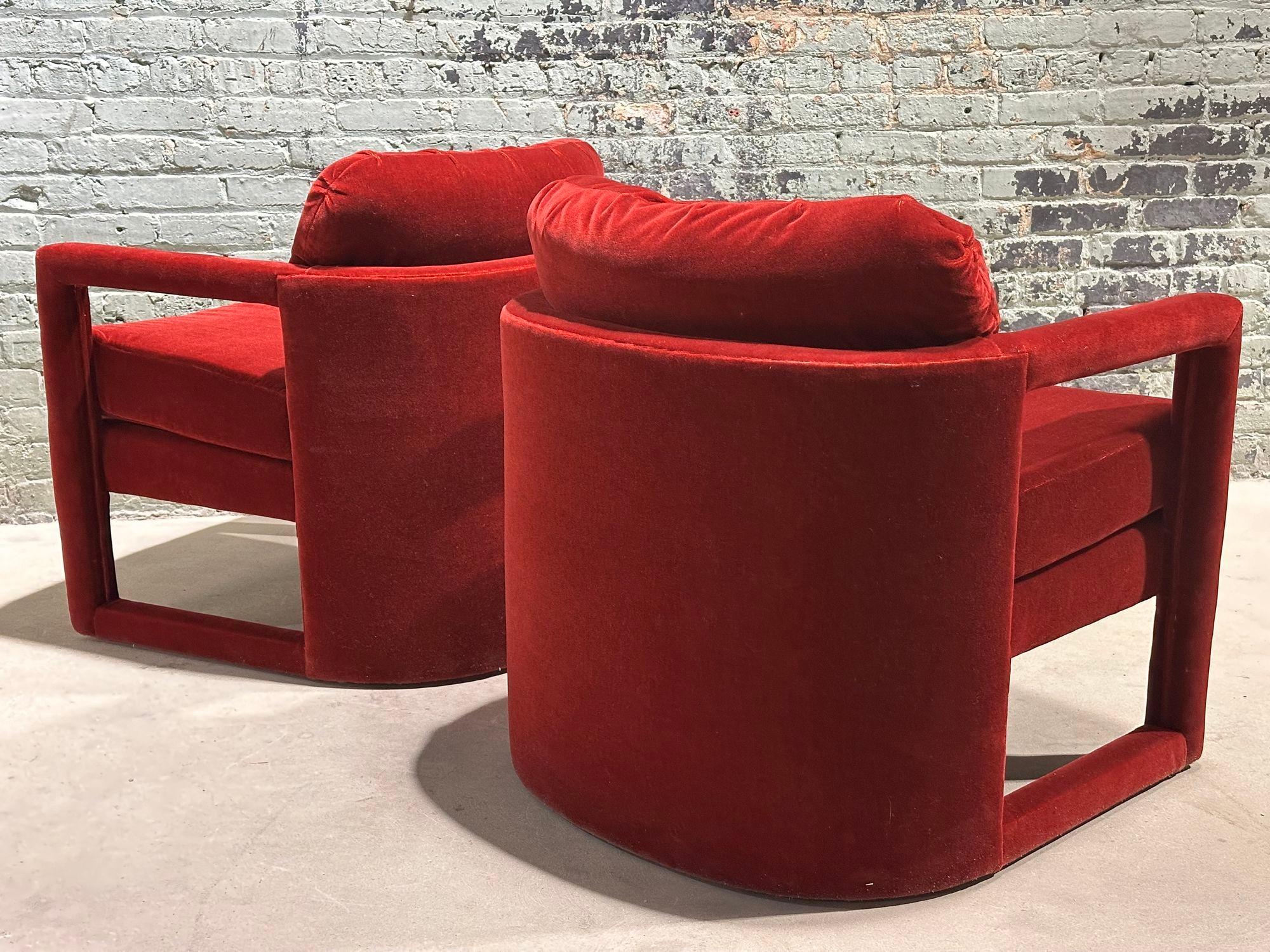Mid-Century Modern Sculptural Parsons Open Arm Lounge Chairs, 1970 For Sale