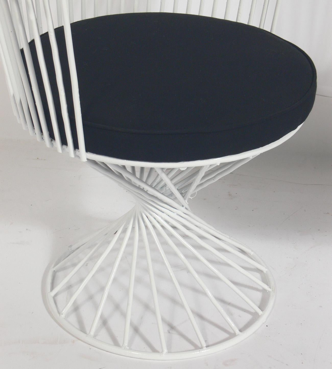 Sculptural Patio Chairs in the Manner of Mathieu Matégot In Good Condition In Atlanta, GA