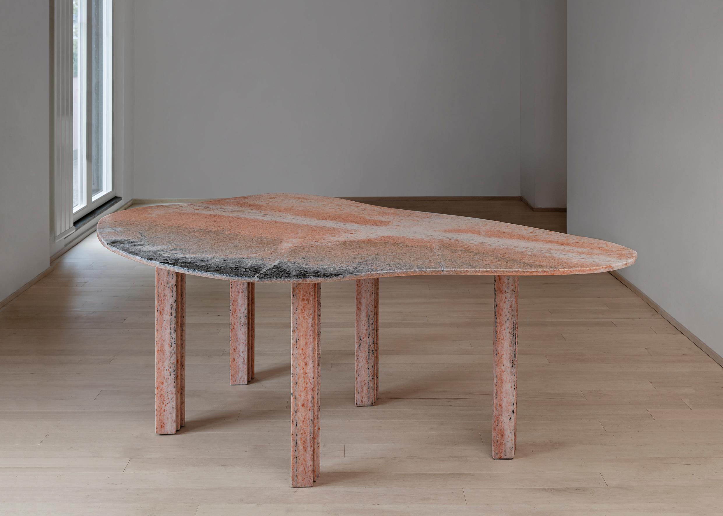 Sculptural pear marble coffee table, Lorenzo Bini
Title: Pear
Measures: L 102 x W 62.5 x H 37 cm 
Materials: Ornavasso 

Also available as a dining table 

Six tableaux is a series of marble tables designed by Lorenzo Bini and built by Atzara