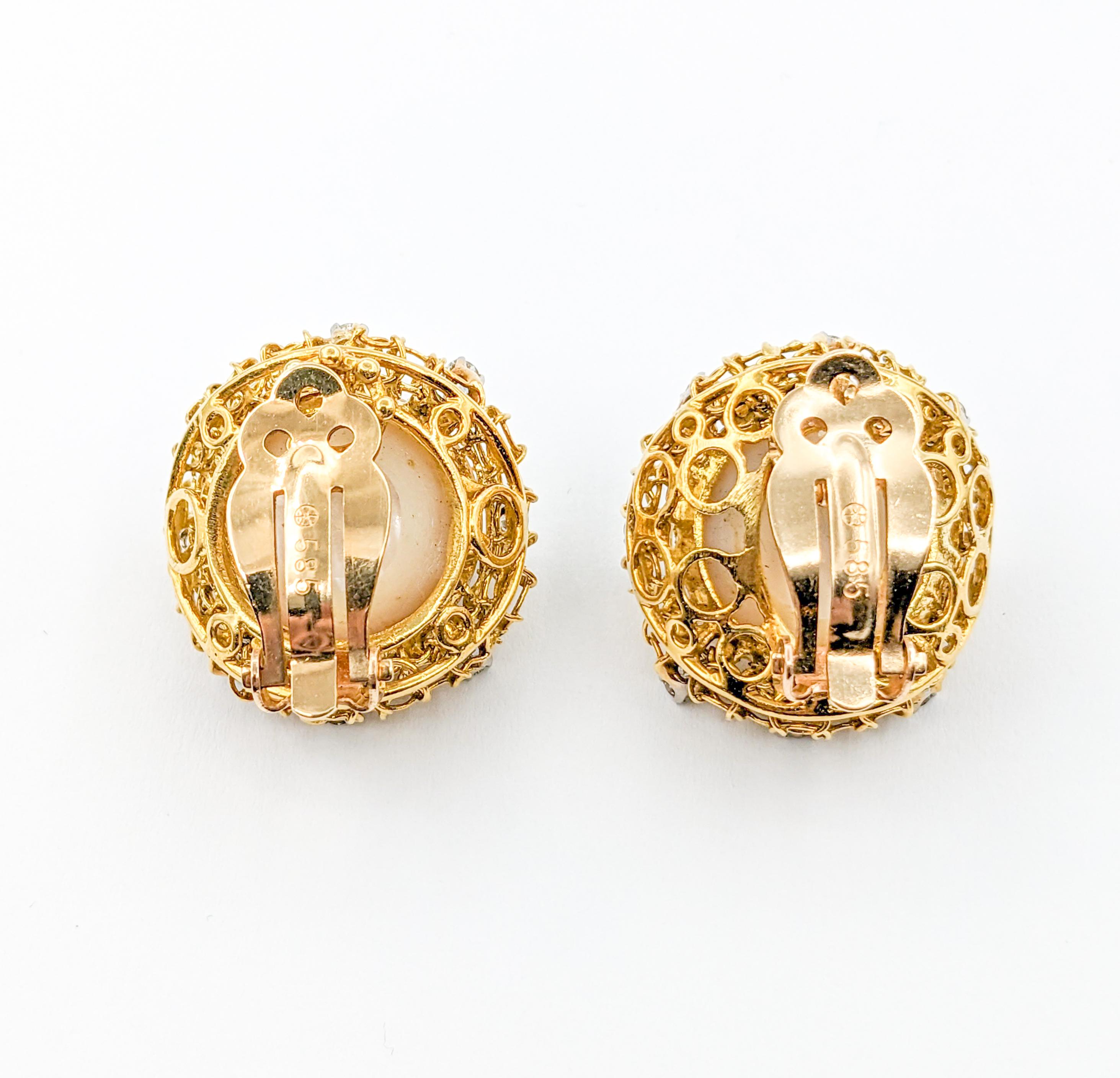 Sculptural Pearl & Diamond Clip On Earrings in Gold In Excellent Condition For Sale In Bloomington, MN