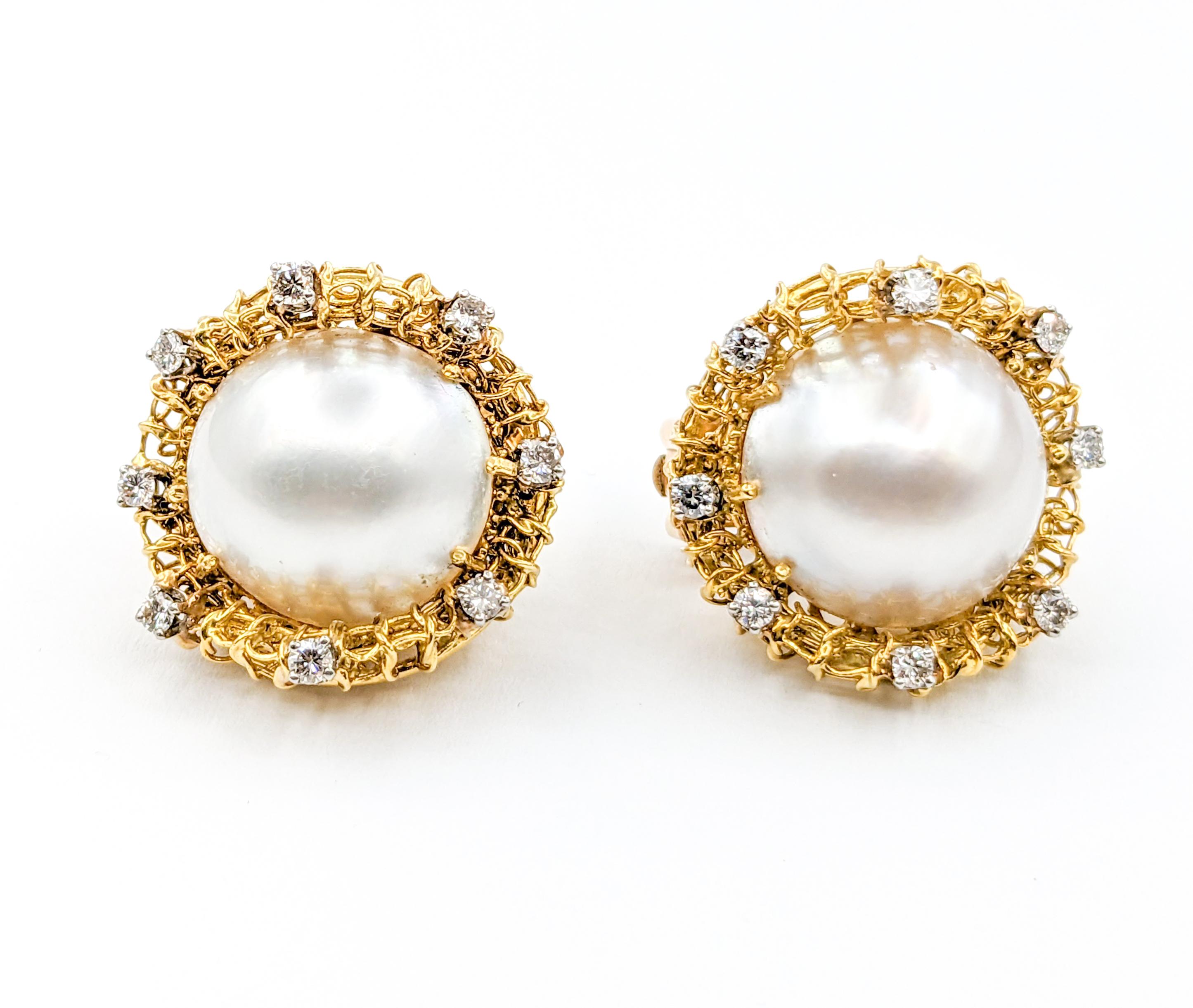 Sculptural Pearl & Diamond Clip On Earrings in Gold For Sale 1