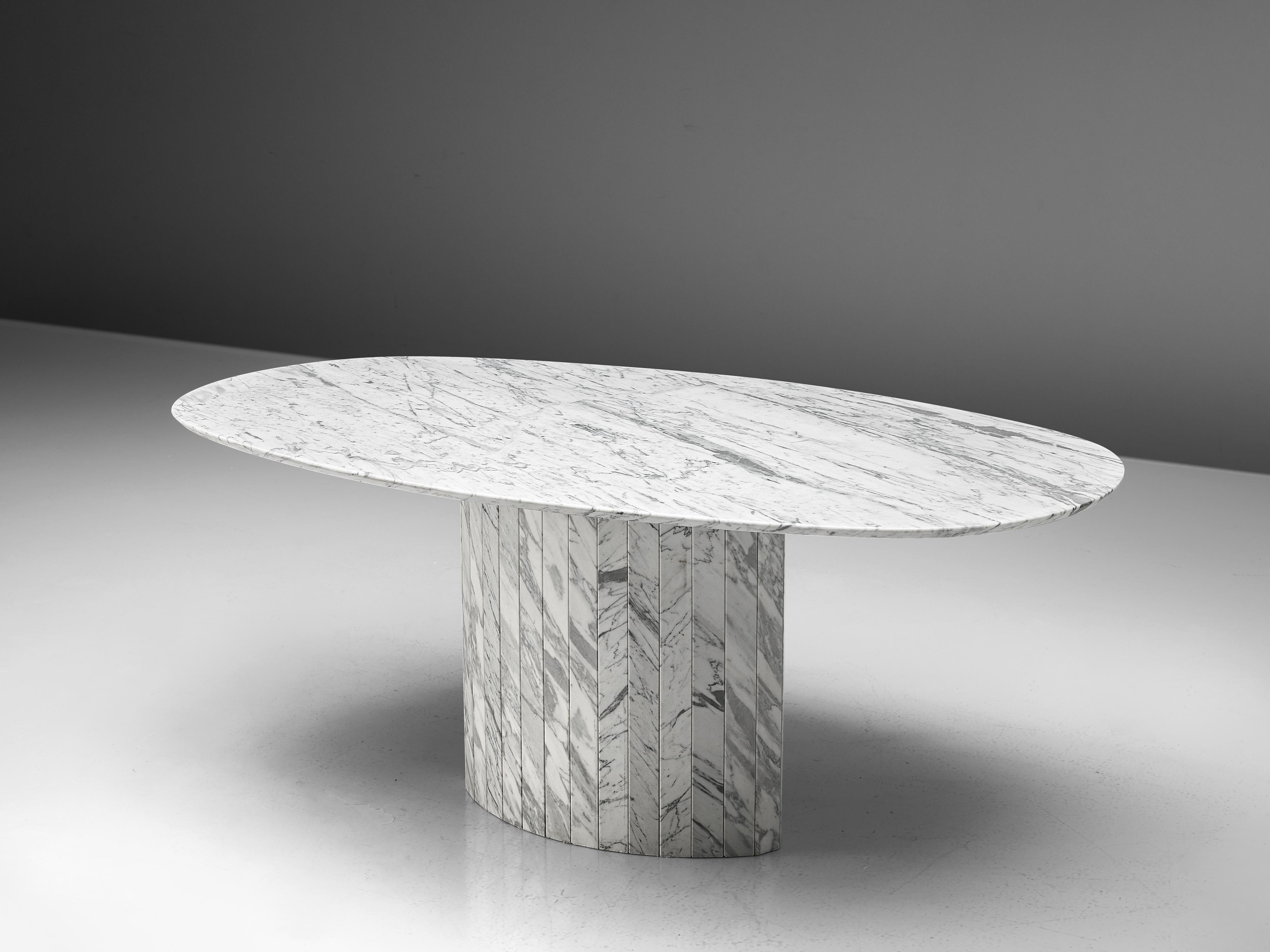 Sculptural Pedestal Table in Marble 1