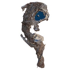 Miroir sculptural en métal étain 21e siècle de Mattia Biagi