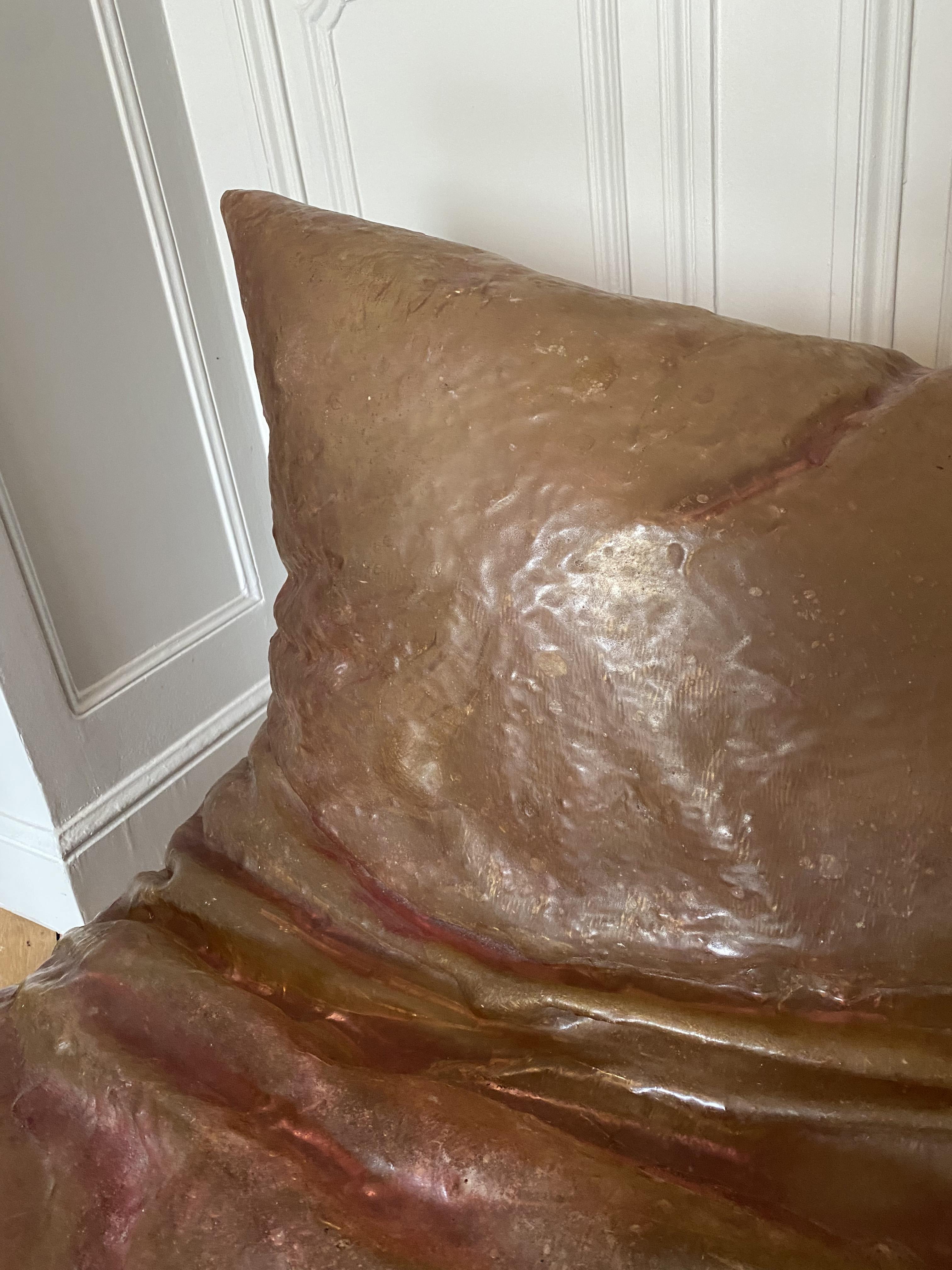 Lámpara escultórica de sobremesa Pillow de resina de fibra de vidrio de Hajime Goto, Japón, década de 1980. finales del siglo XX en venta
