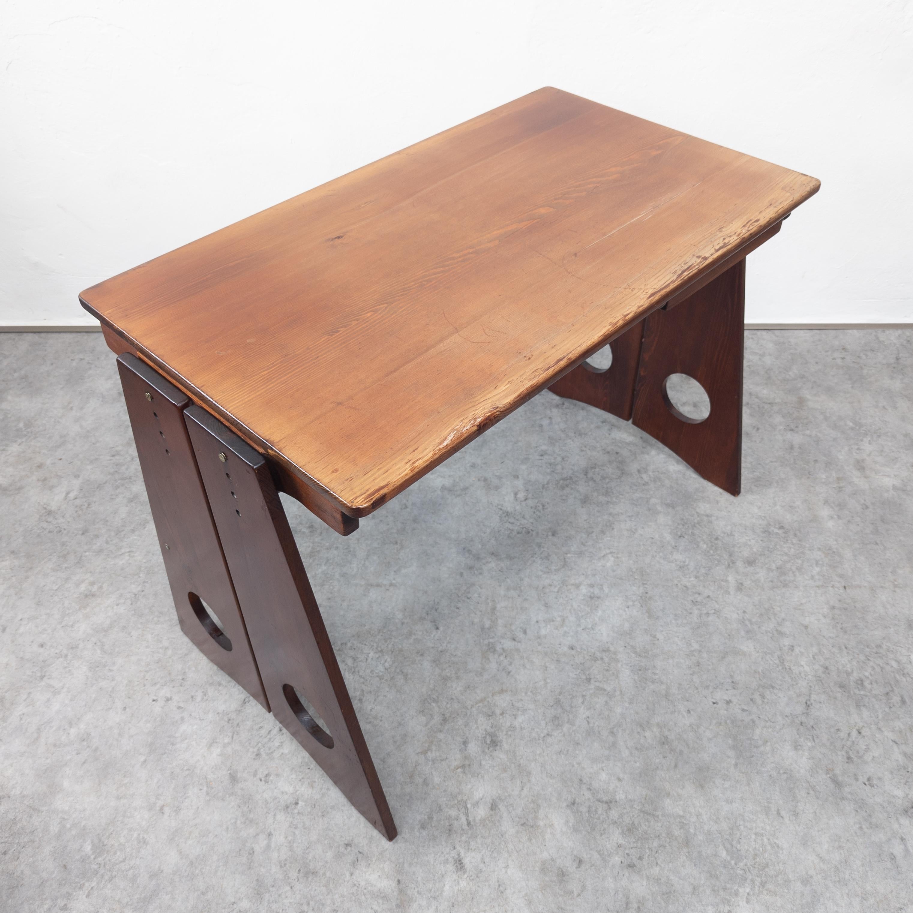Late 20th Century Sculptural pine desk by Gilbert Marklund for Furusnickarn AB 