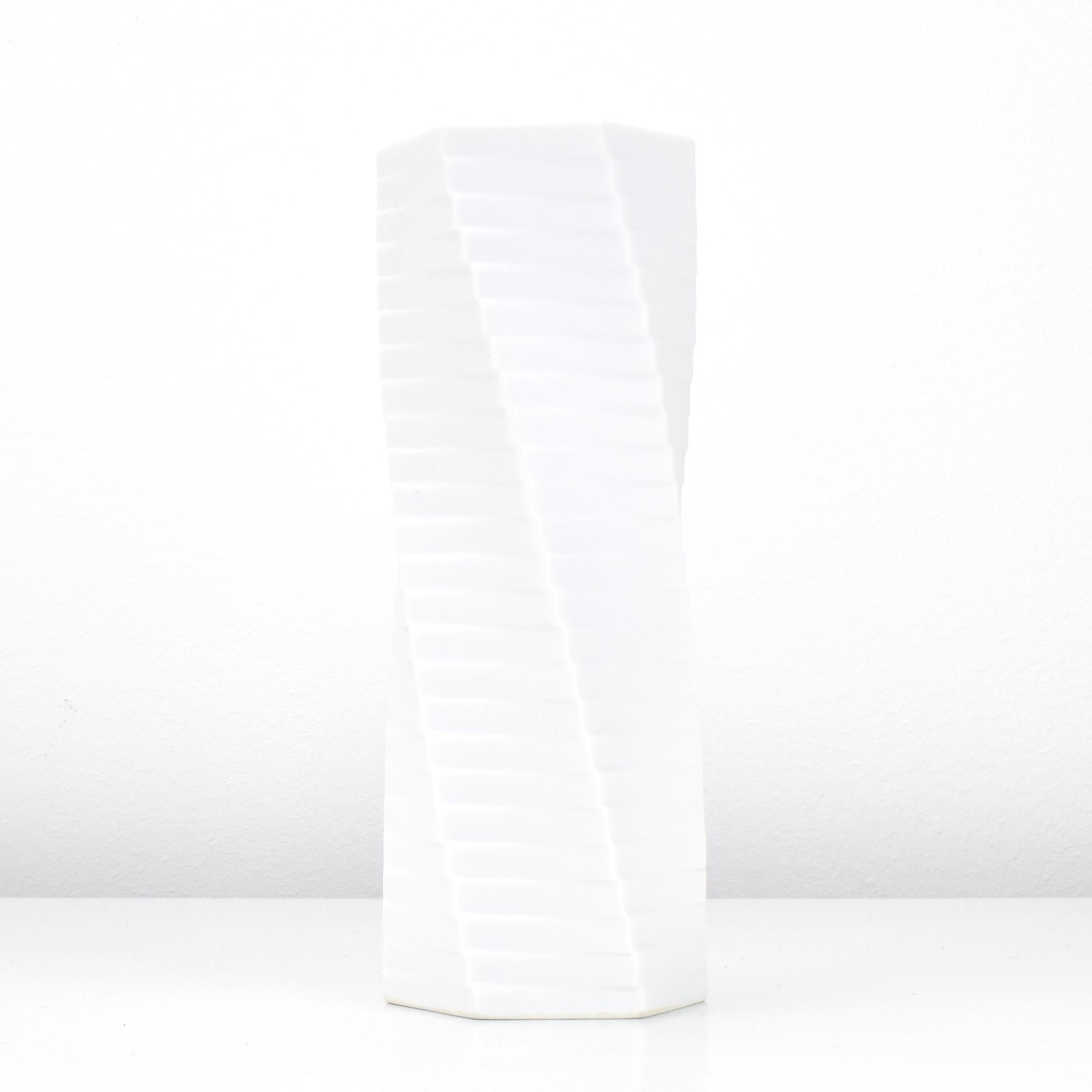 Porcellana Vaso scultoreo PISA di Werner Uhl Vaso in porcellana per Rosenthal Studio Line in vendita