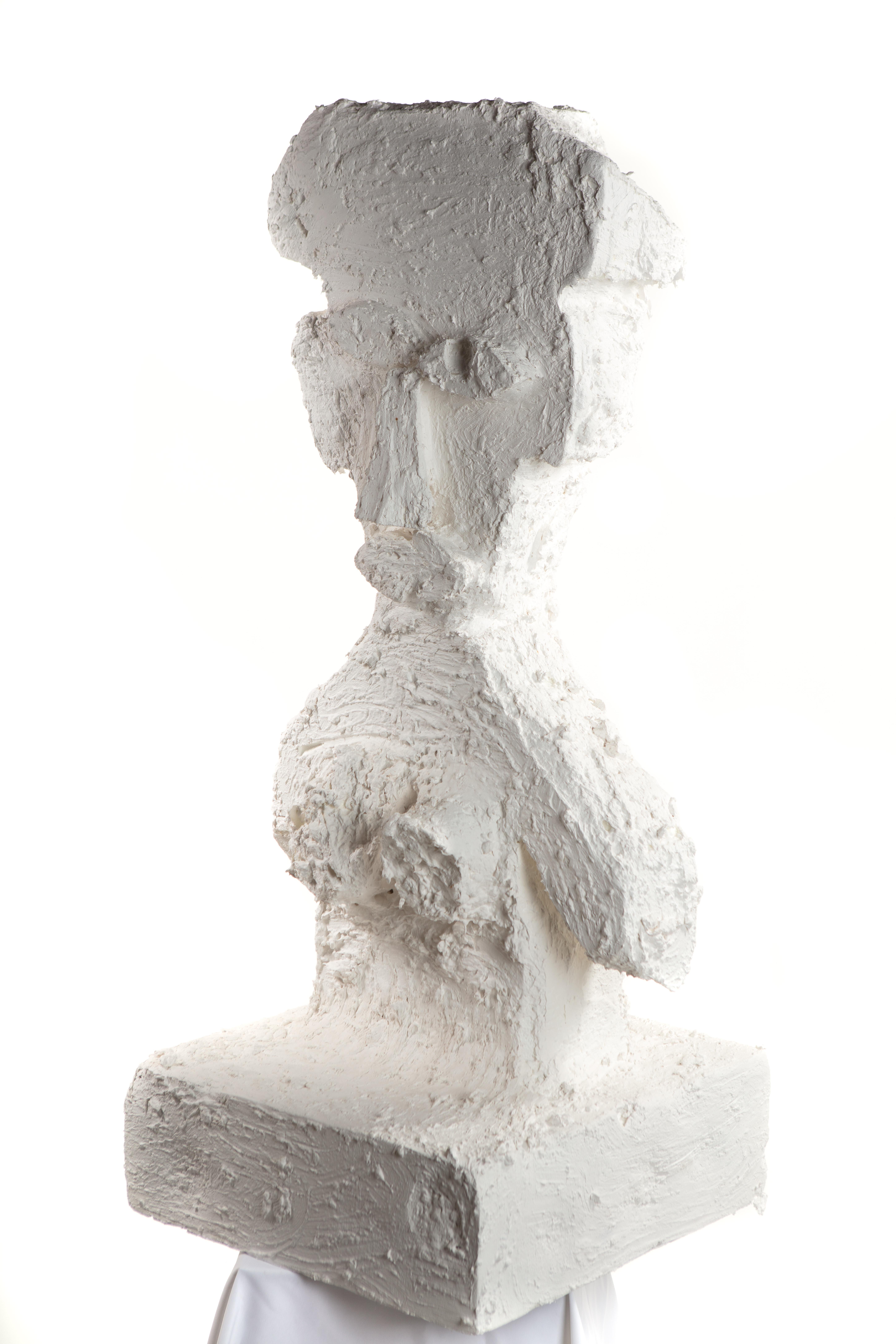 XXIe siècle et contemporain Figure sculpturale en plâtre blanc, 21e siècle par Mattia Biagi en vente