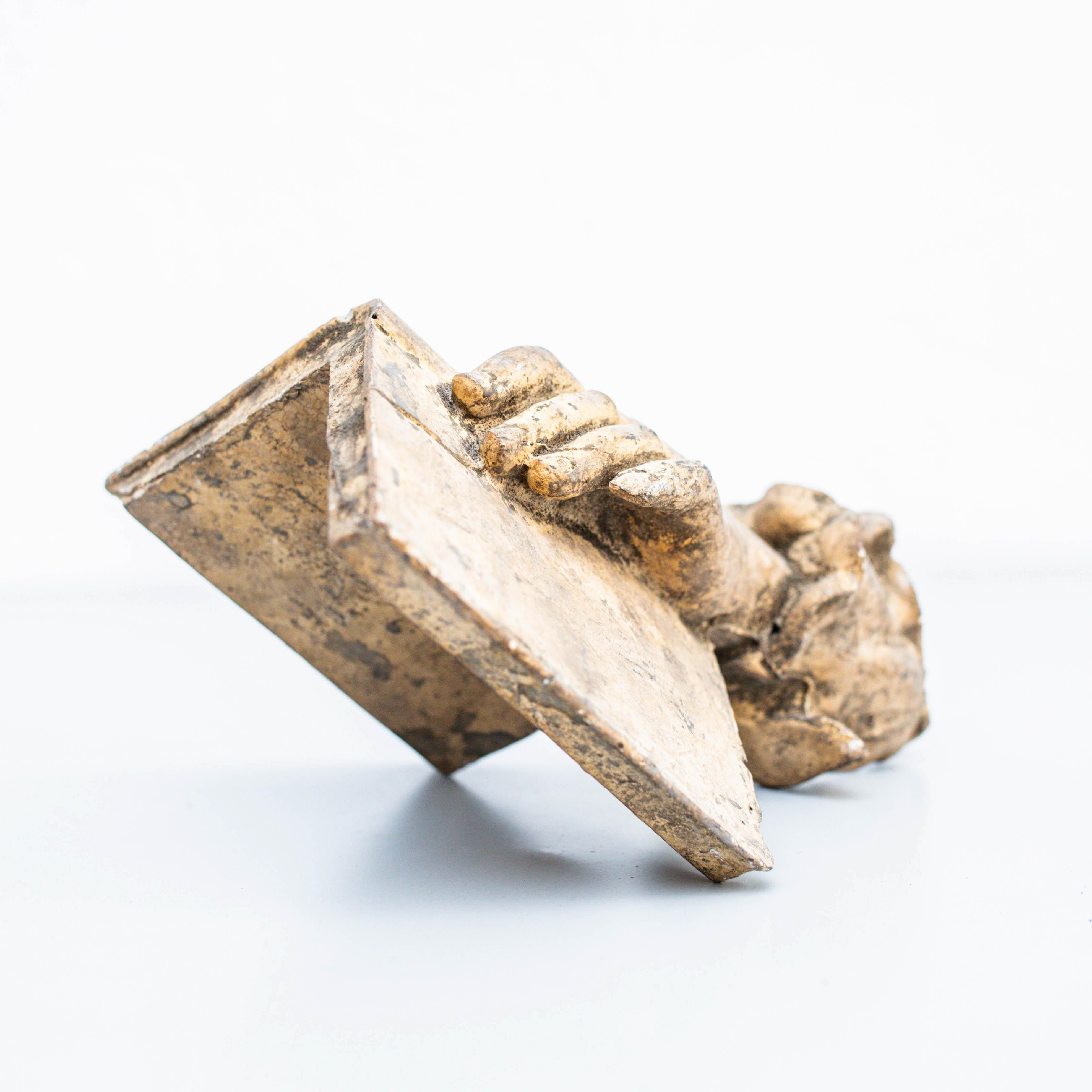 Mano scultorea in gesso che regge un libro, intrigante opera d'arte, circa 1960 in vendita 9