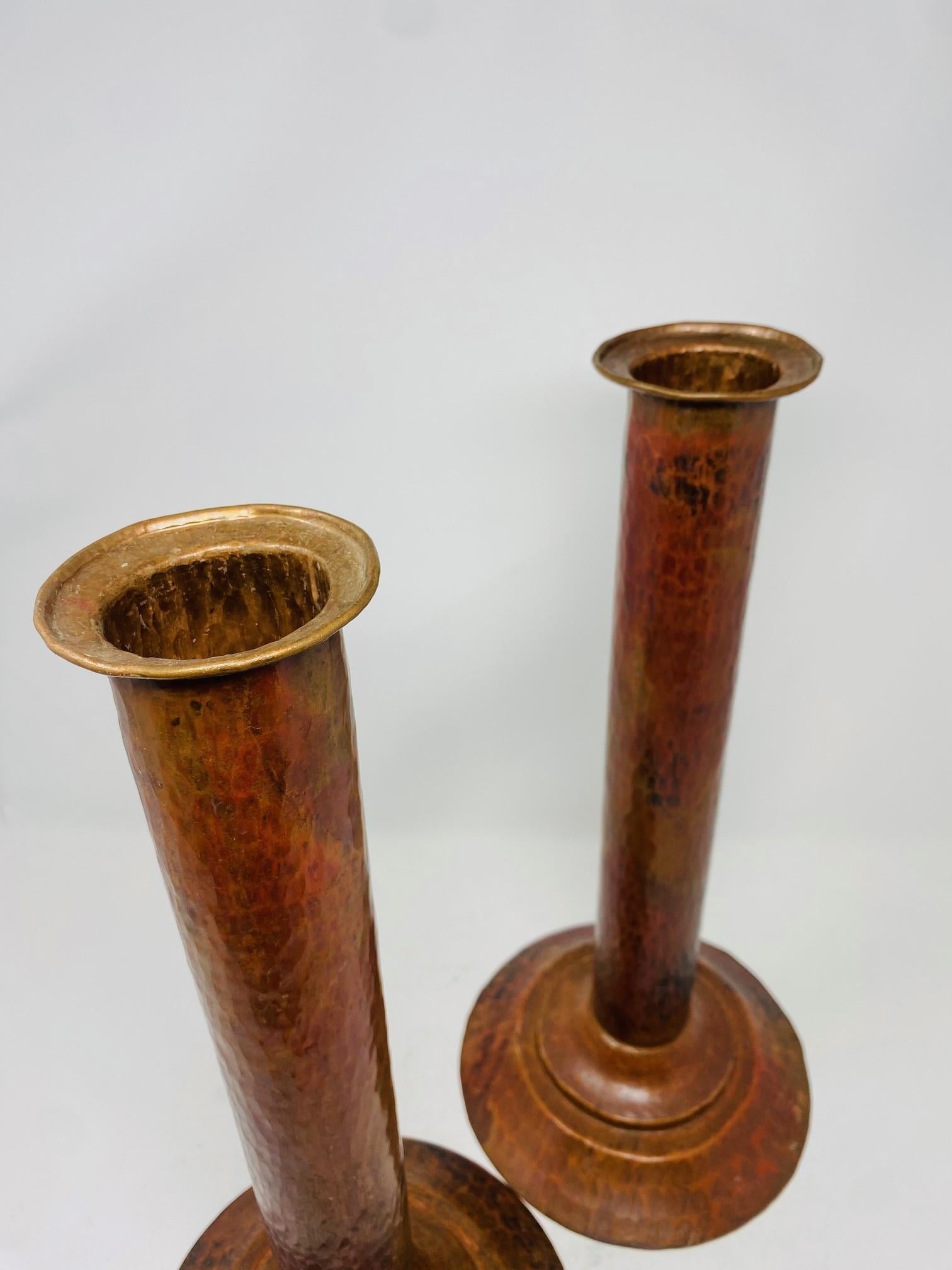Late 20th Century Sculptural Post Modern Hammered Copper Candleholders (Pair) For Sale