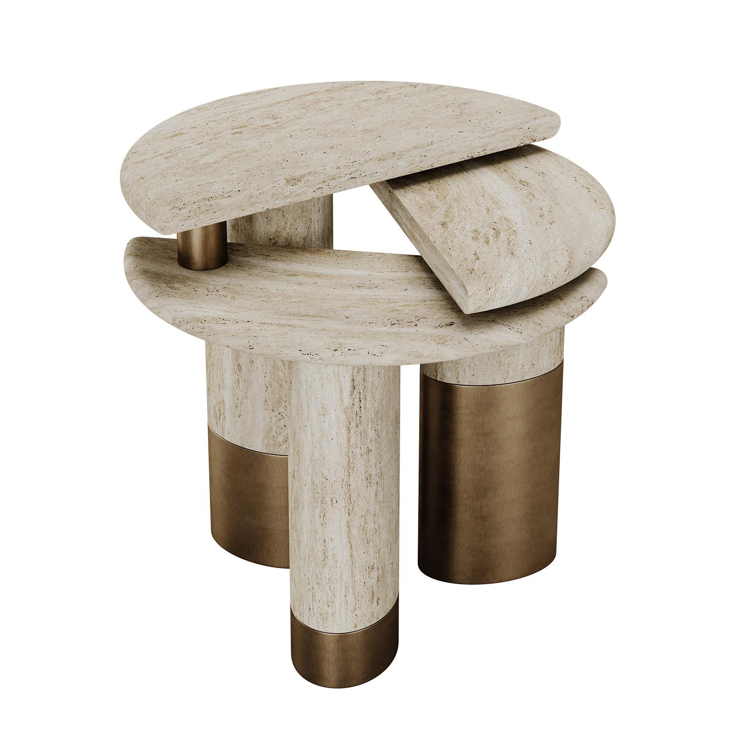 Portugais Sculptural Post-Modern Kotor Side Table in Travertine by Mavo Atelier Handmade en vente