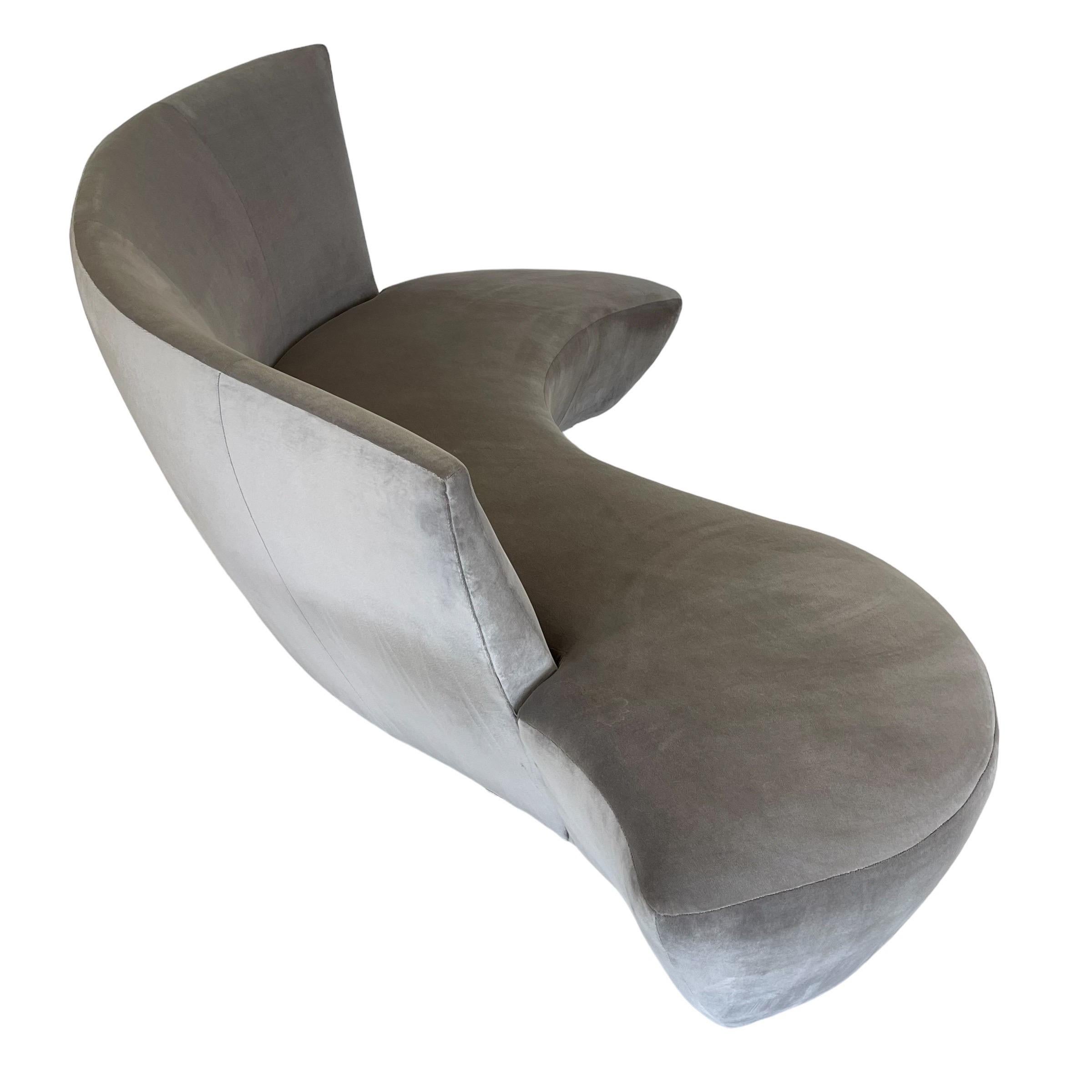 Sofá escultural postmoderno Vladimir Kagan Bilbao, EE.UU., década de 1990 en venta 1