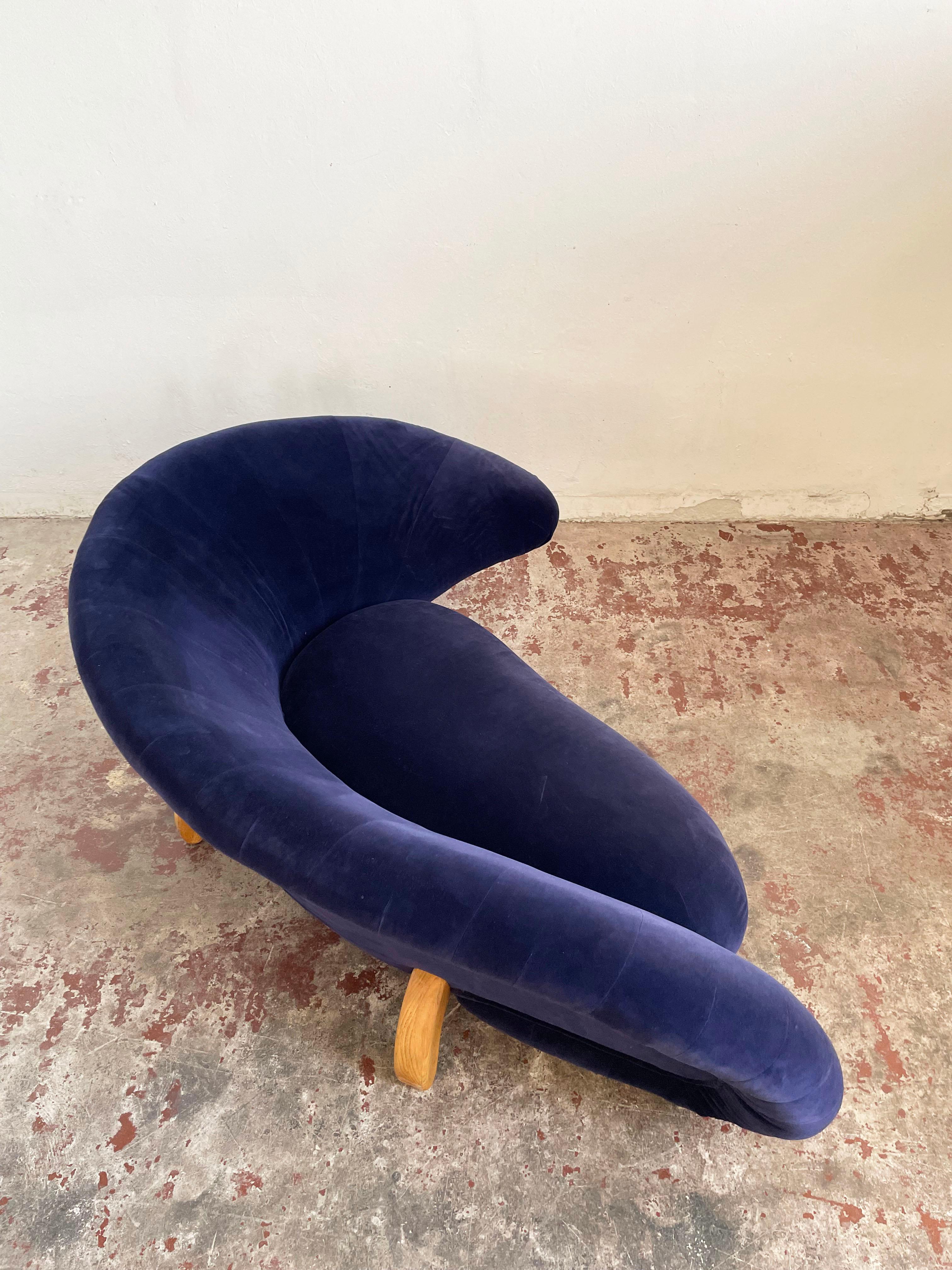 Sculptural Postmodern Blue Velvet Sofa Love Seat, Curved Asymmetrical Form  For Sale 3