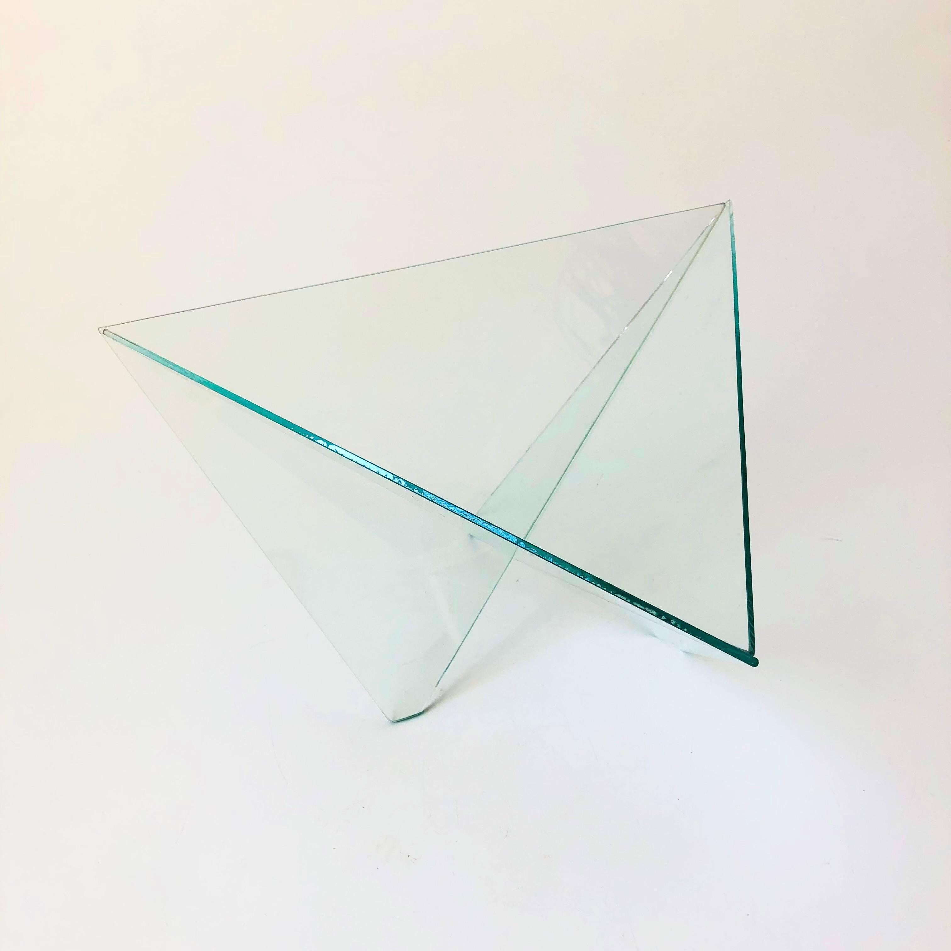 Skulpturale postmoderne Glasschale aus Glas von Side Three, Studio 1988 (amerikanisch) im Angebot