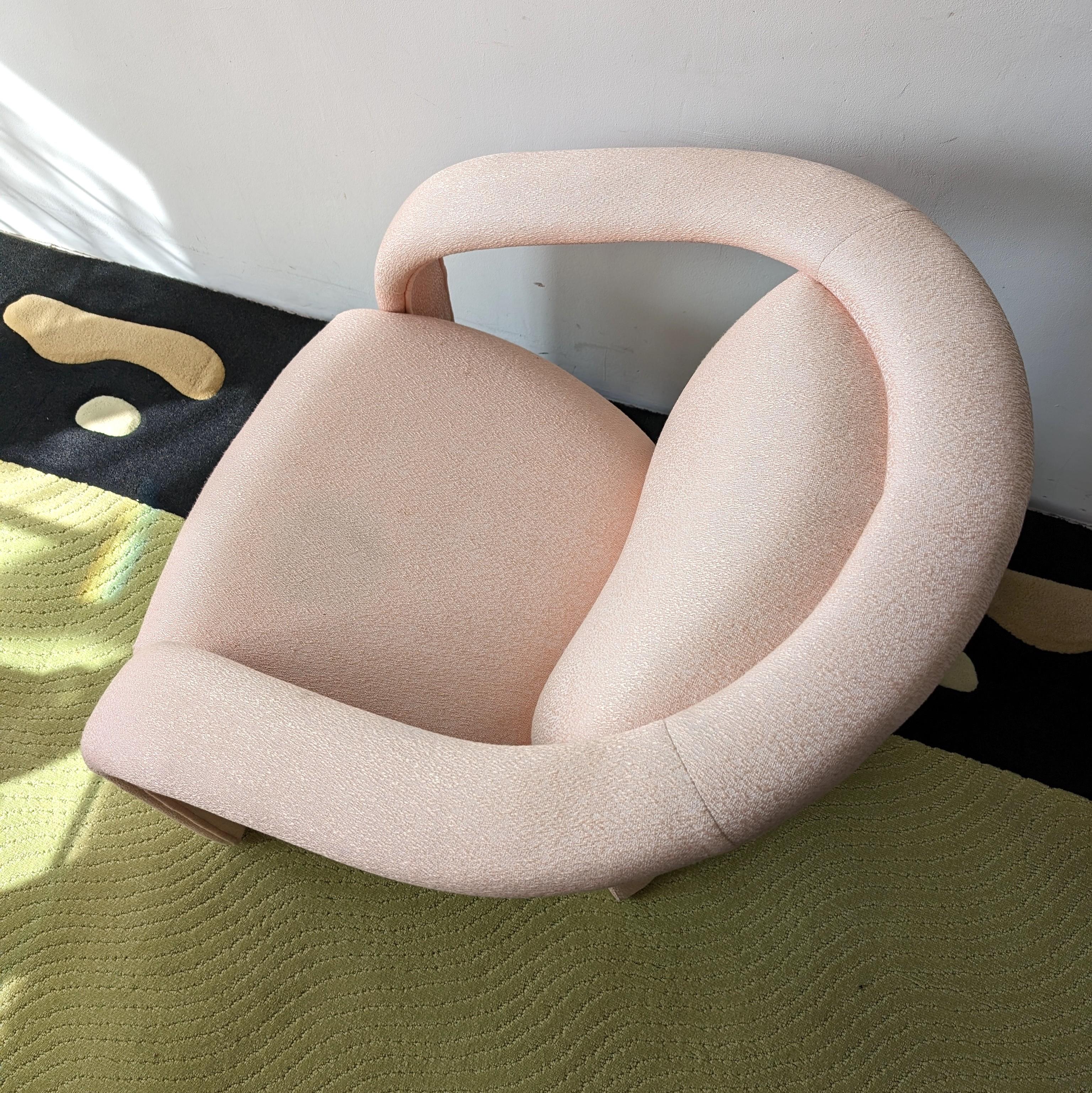 Sculptural postmodern pink lounge chair, Marge Carson for Carson Furniture 1980s For Sale 3
