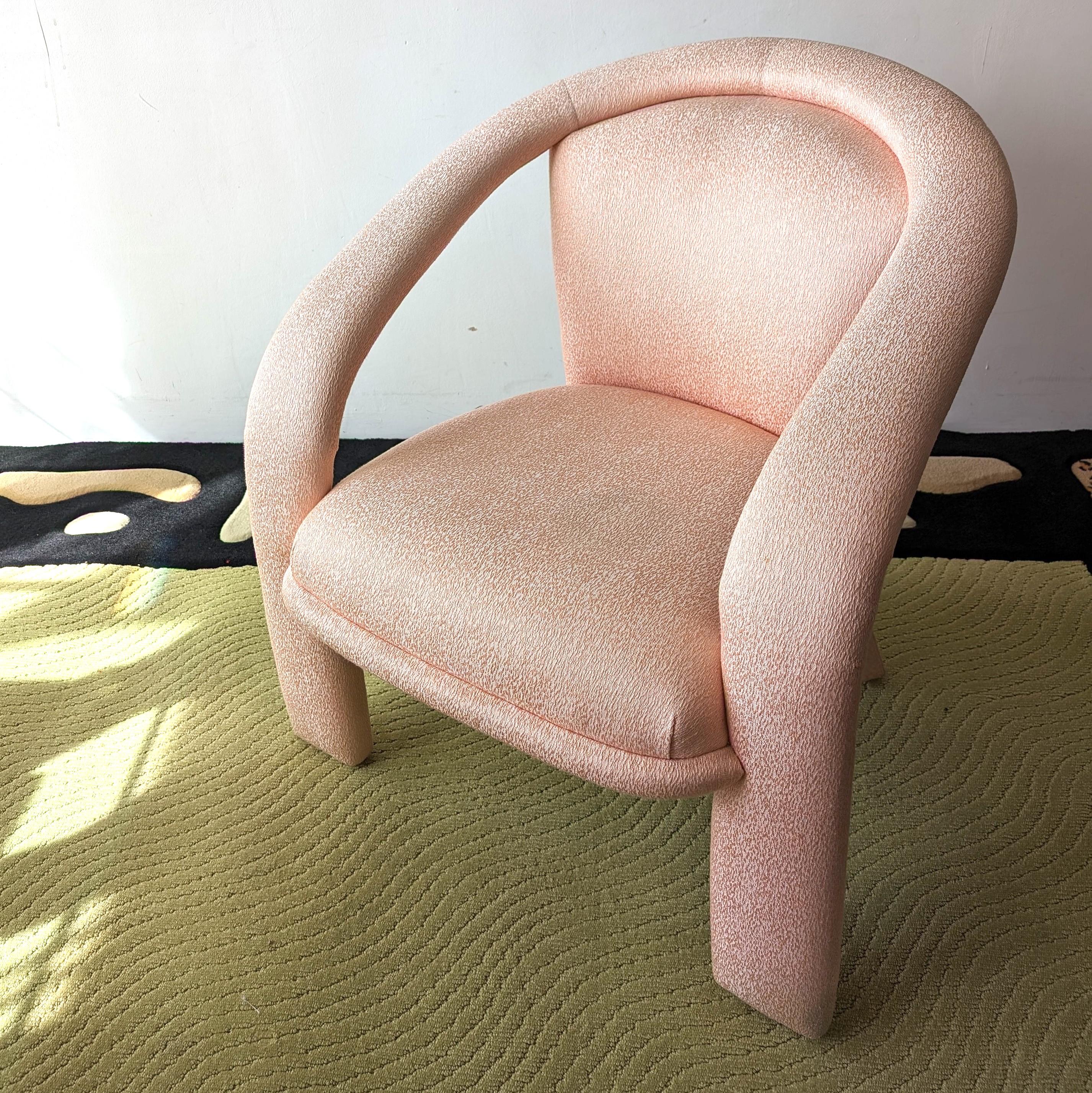 Sculptural postmodern pink lounge chair, Marge Carson for Carson Furniture 1980s For Sale 4