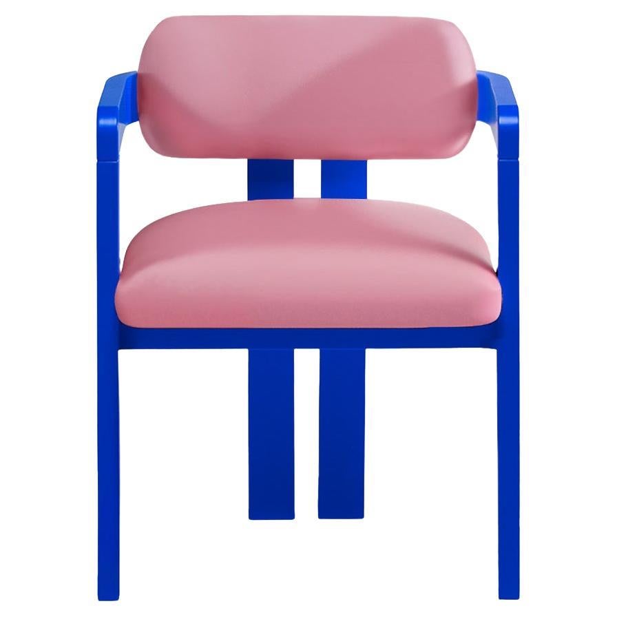 Escultural Silla de Comedor Postmoderna Vértigo de Terciopelo Rosa y Patas Negras Lacado en venta