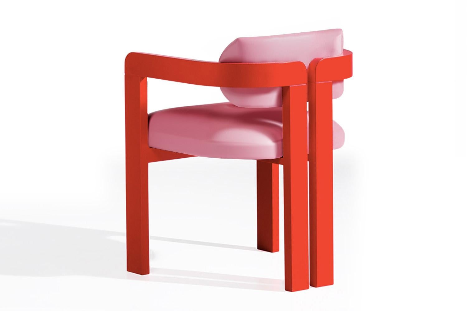 Postmoderno Sedia da pranzo scultorea postmoderna in velluto rosa con gambe rosse Vértigo in vendita