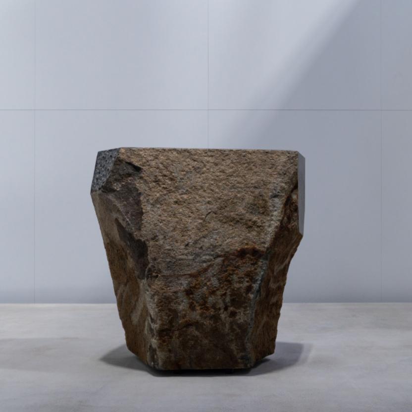 Sculptural Pot, Daté Kan stone design by Okurayama
Materiel: Daté Kan stone 
Sculpted in the Okurayama's Studio in Miyagi's Prefecture, Japan
Each creation is unique due to the uniqueness of the stone aesthetic
Dimensions: W560 x D400 x H610mm /