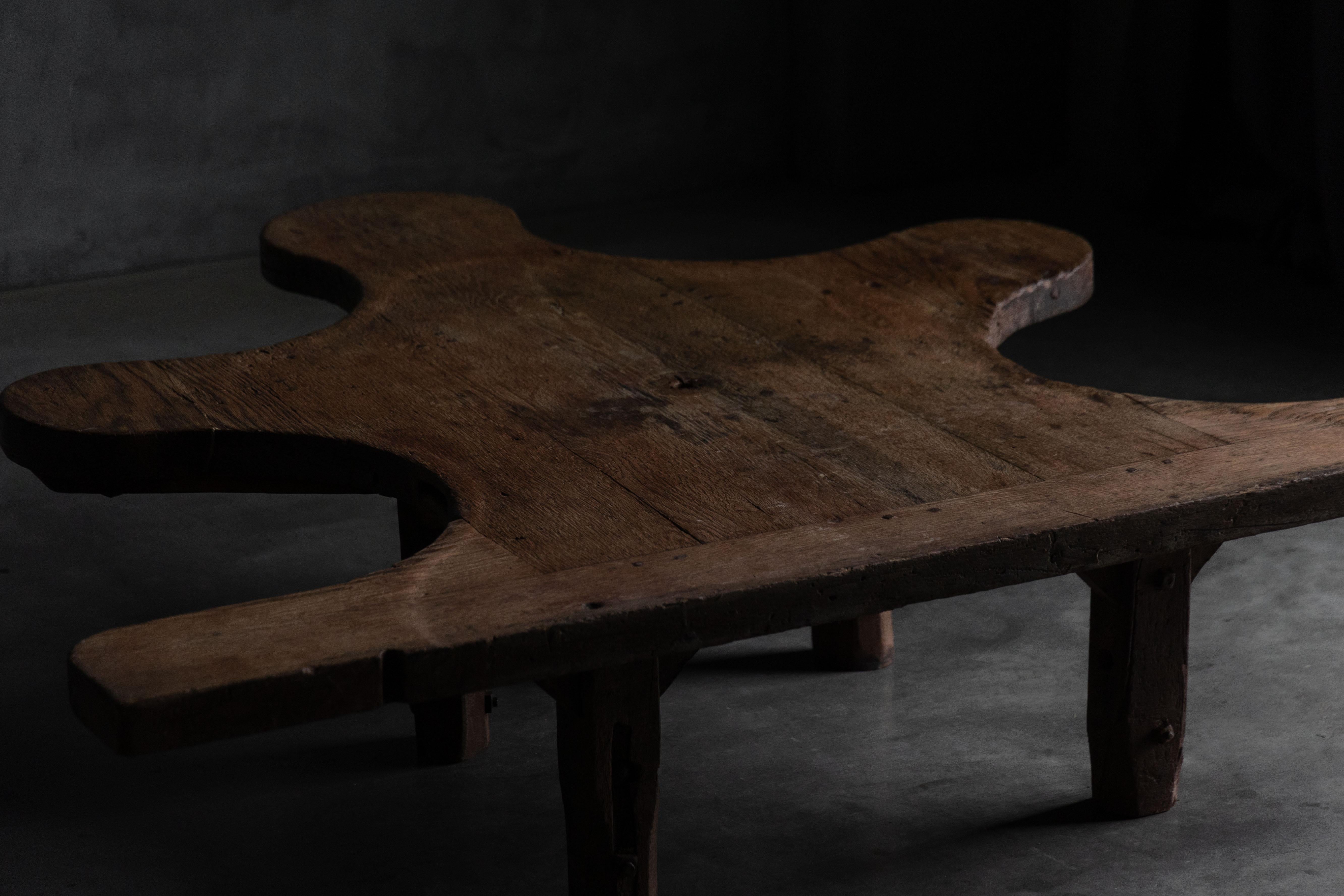 Table basse primitive sculpturale, France, XIXe siècle en vente 6