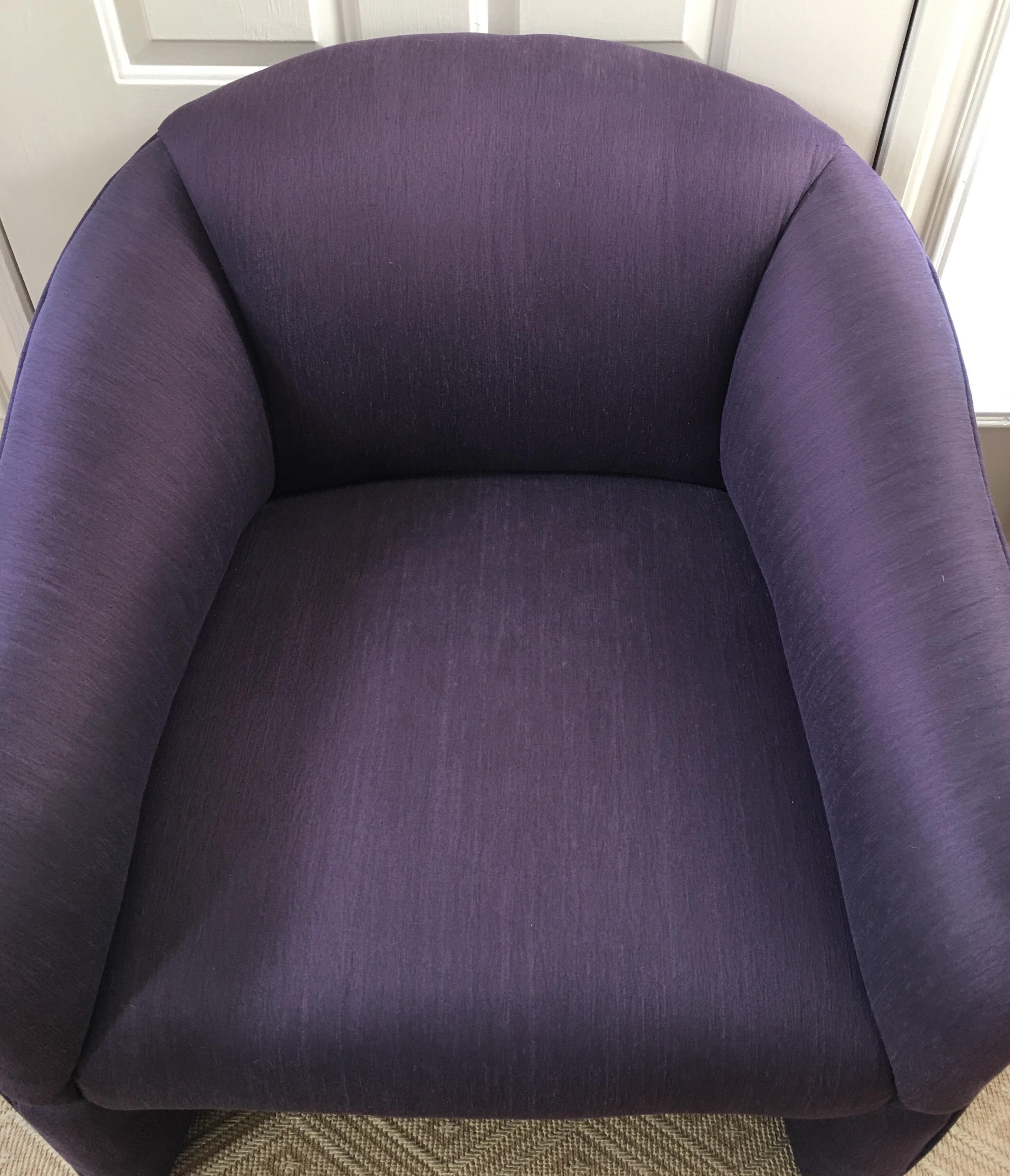 Sculptural Purple Ruched Lounge Chair and Souffle Pouf Ottoman Set, 1980s In Good Condition In Lambertville, NJ