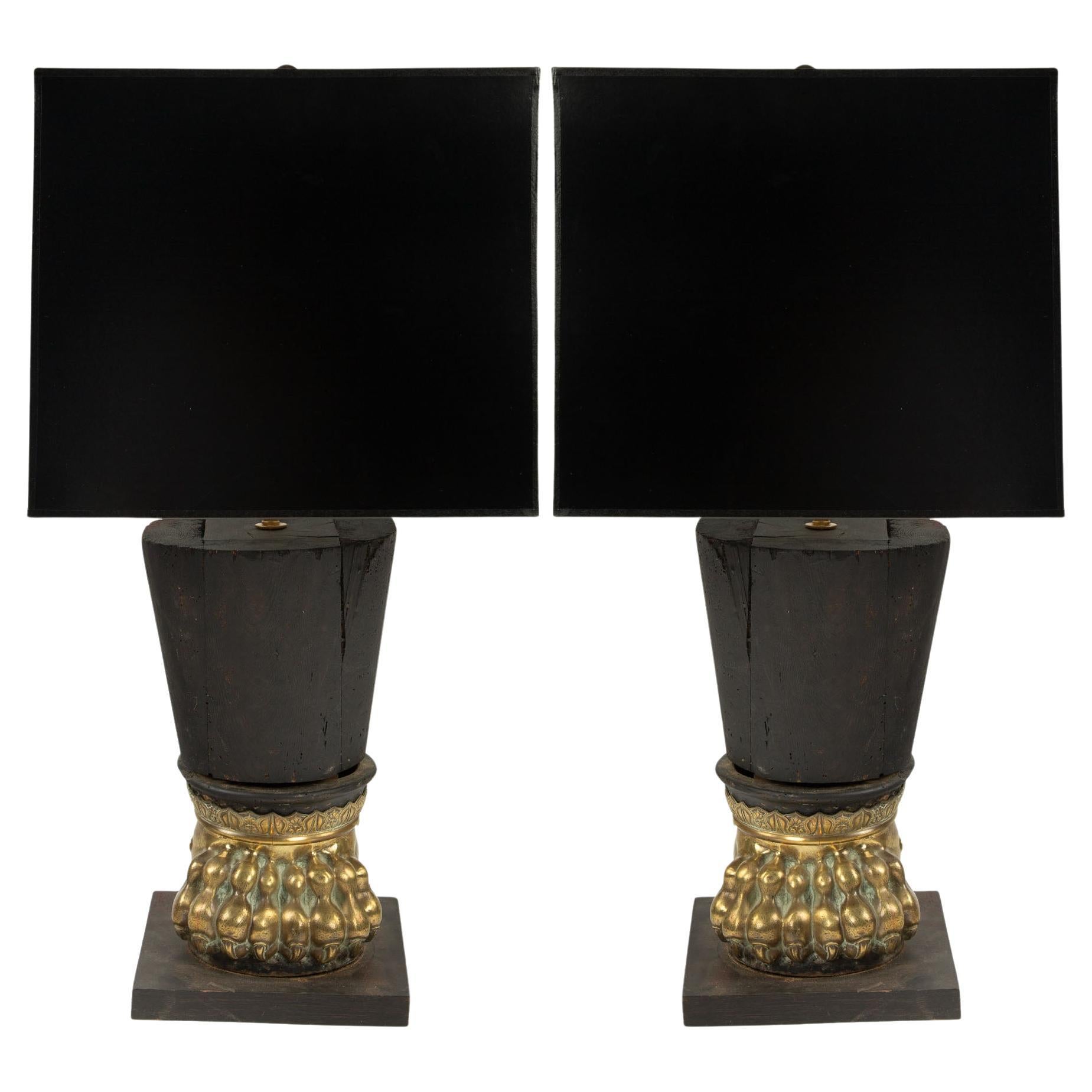 Rareté sculpturale : Paire de lampes de table italiennes à pattes de lion du 19e siècle en vente