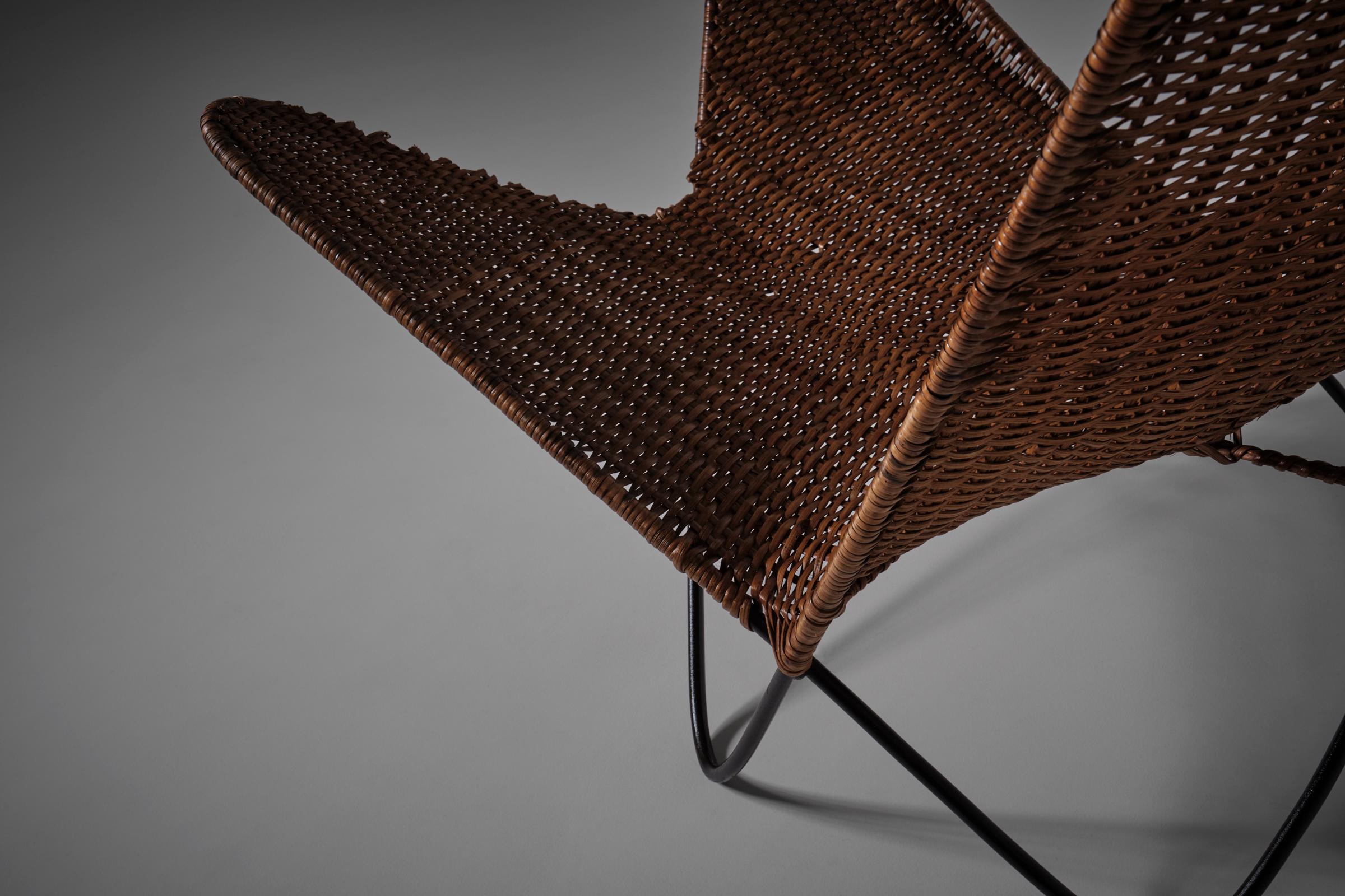 Mid-20th Century Sculptural Rattan Butterfly Chair, France 1960s