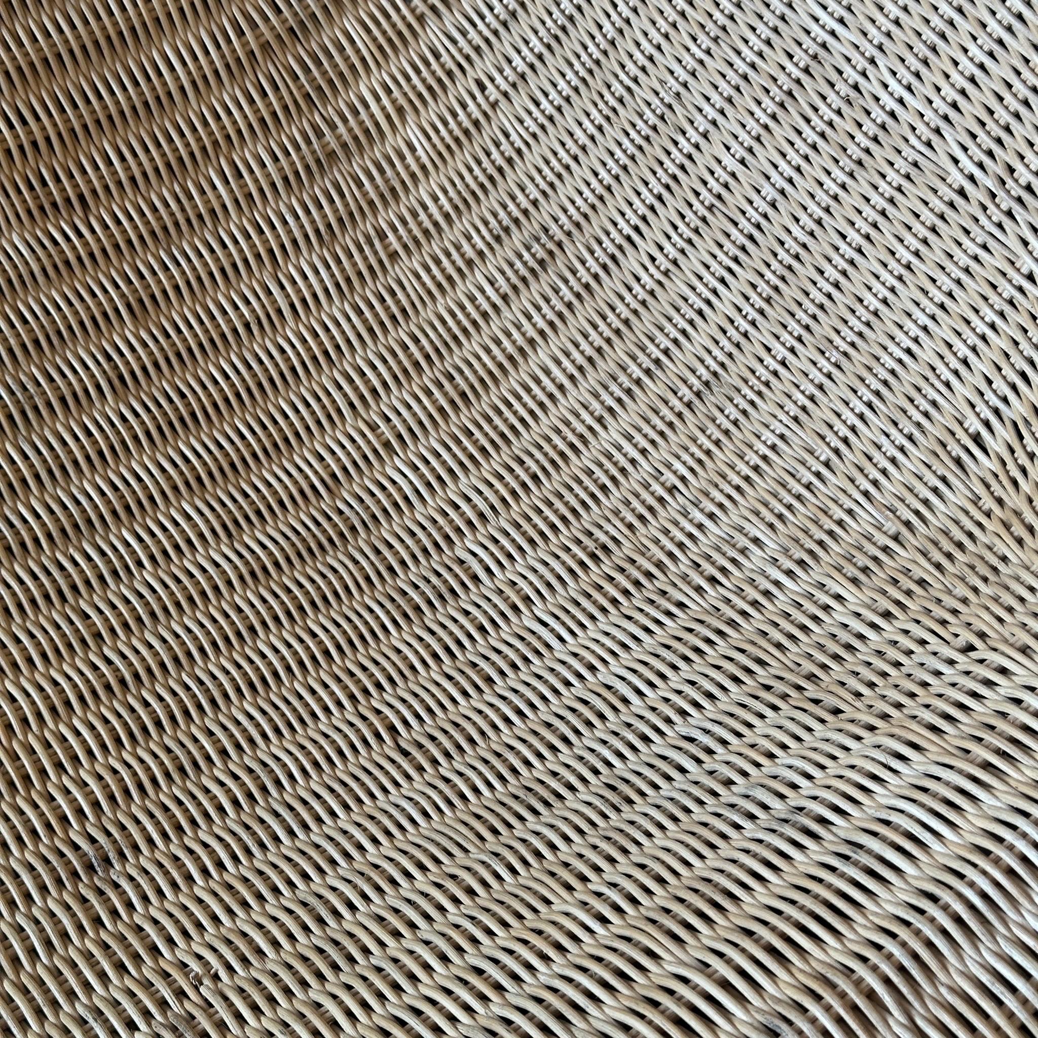 Chaise sculpturale en rotin de Carl Ojerstam pour Ikea Bon état à Chicago, IL