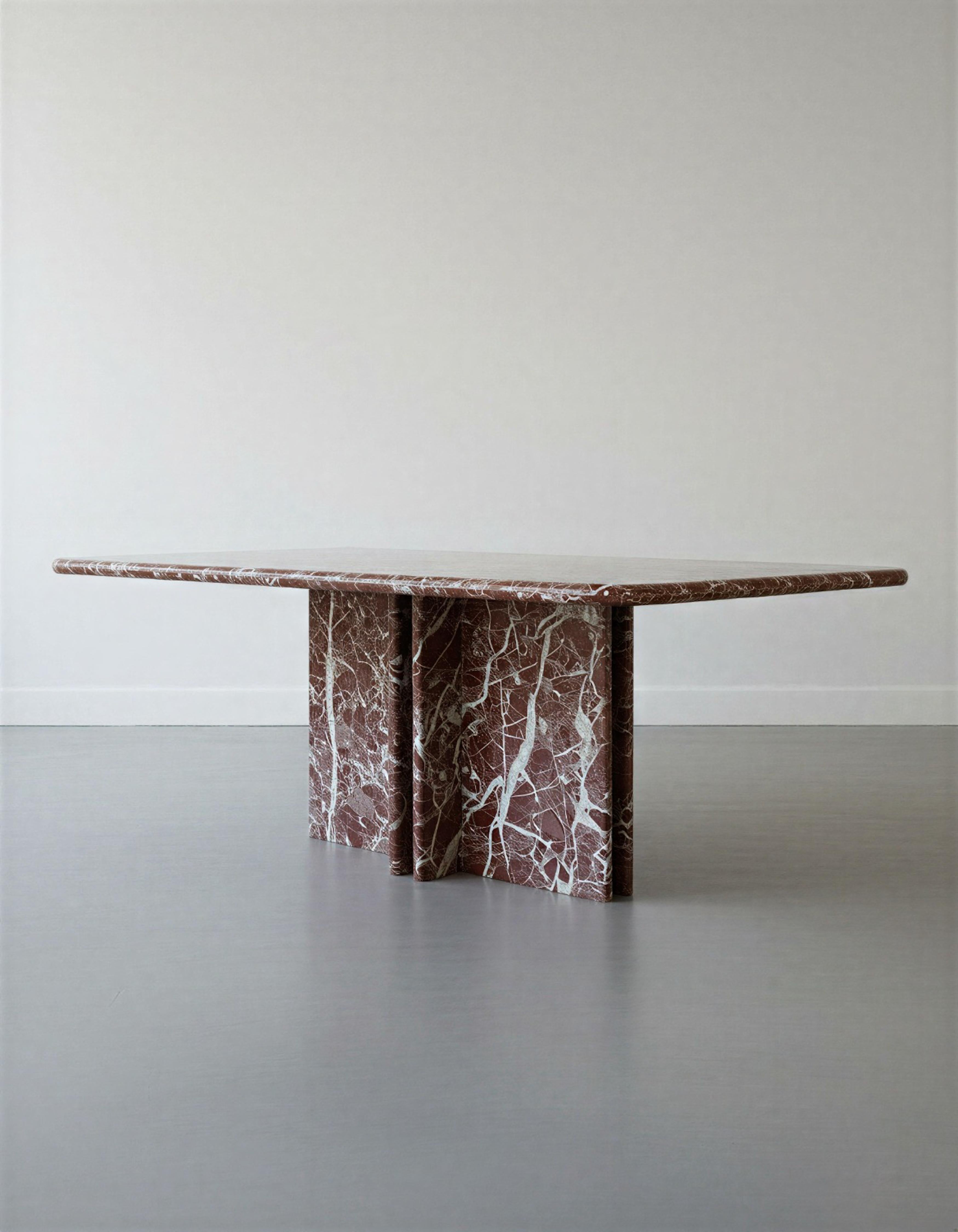 Mesa de comedor escultural de mármol rojo hecha a mano - Rosso Levanto Table Design Turco en venta