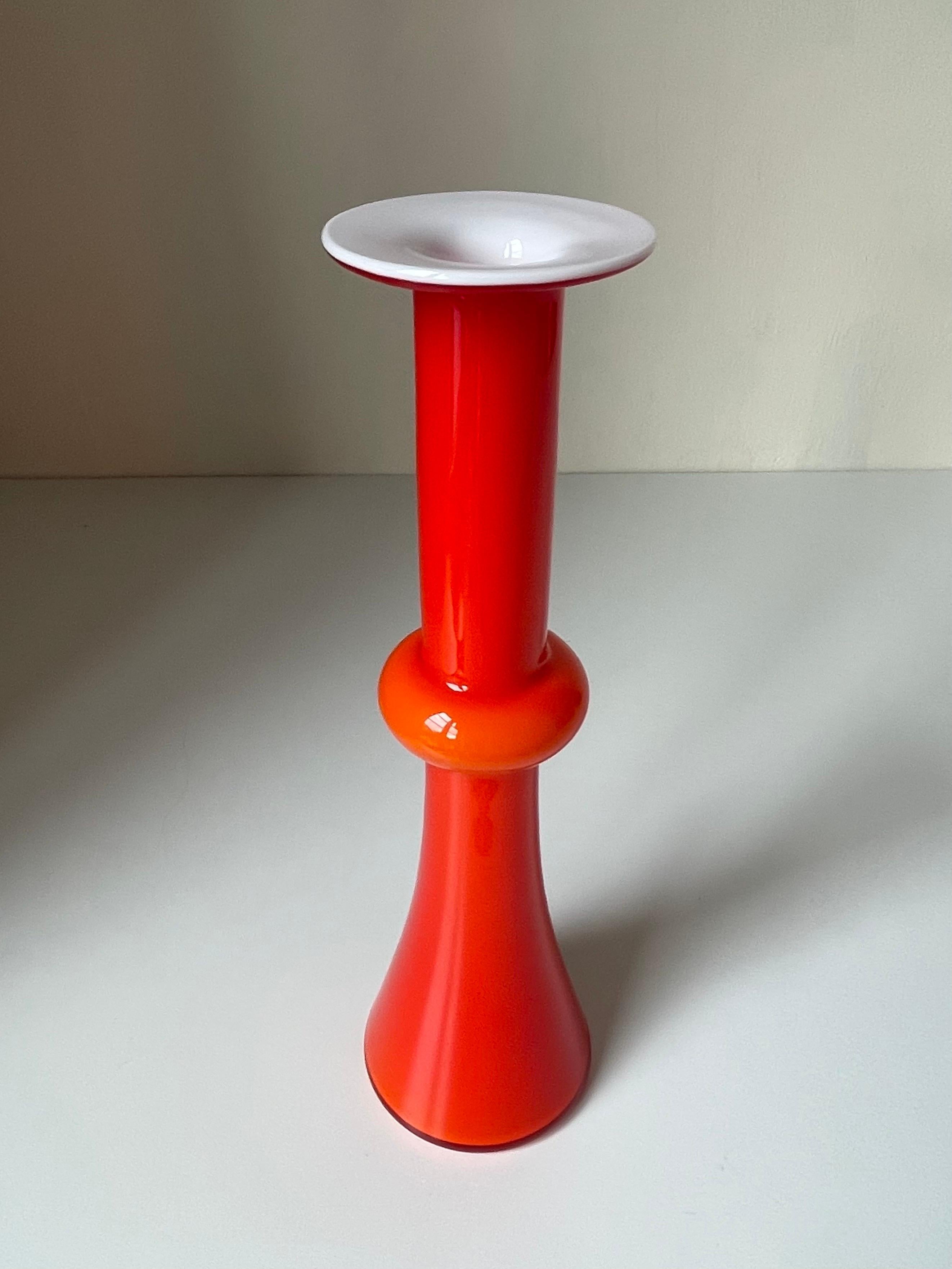 Vase en verre Pop Art rouge avec globe, Holmegaard 1968, Danemark en vente 2