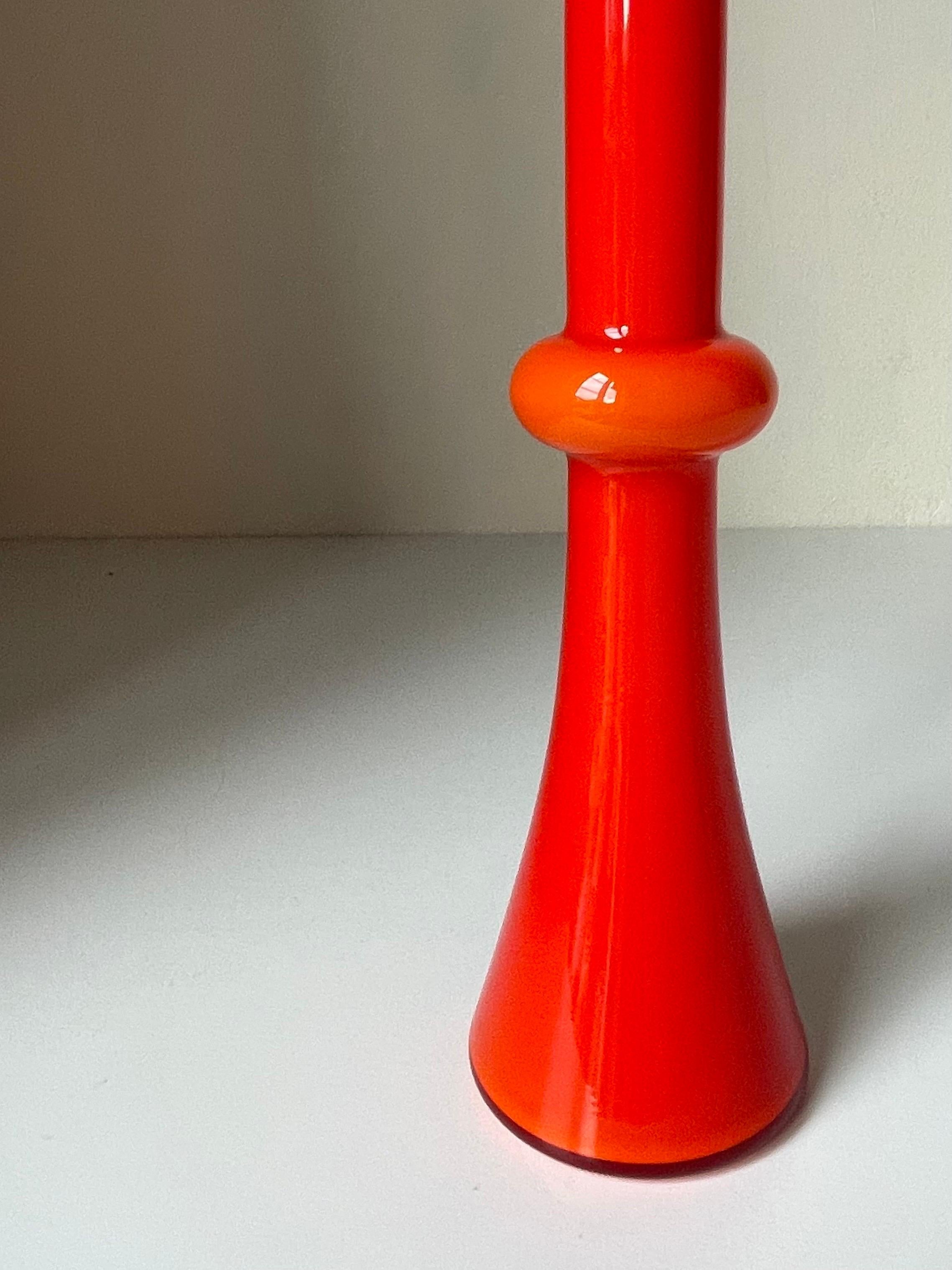 Vase en verre Pop Art rouge avec globe, Holmegaard 1968, Danemark en vente 3