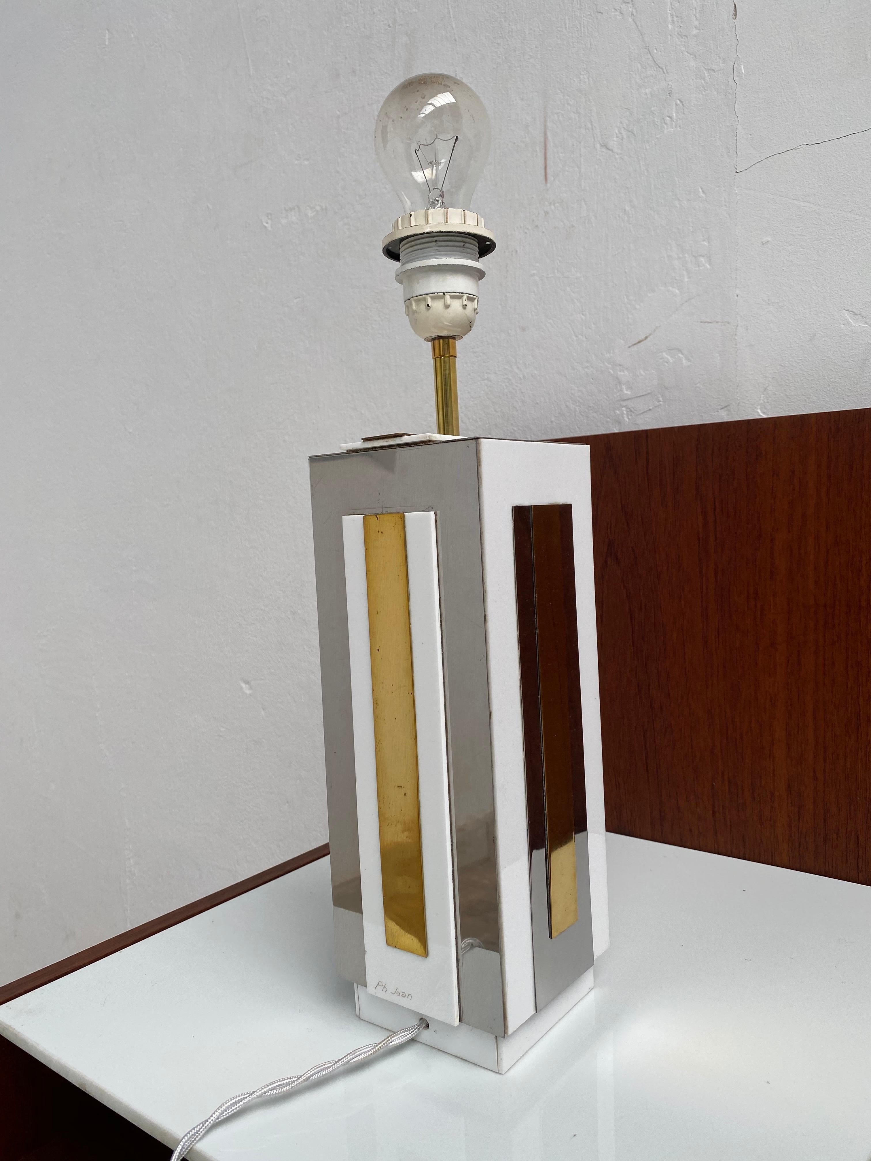 Sculptural Relief Table Lamp by Sculptor 'PH Jean' 1970 Brass Inox Lucite Signed For Sale 7