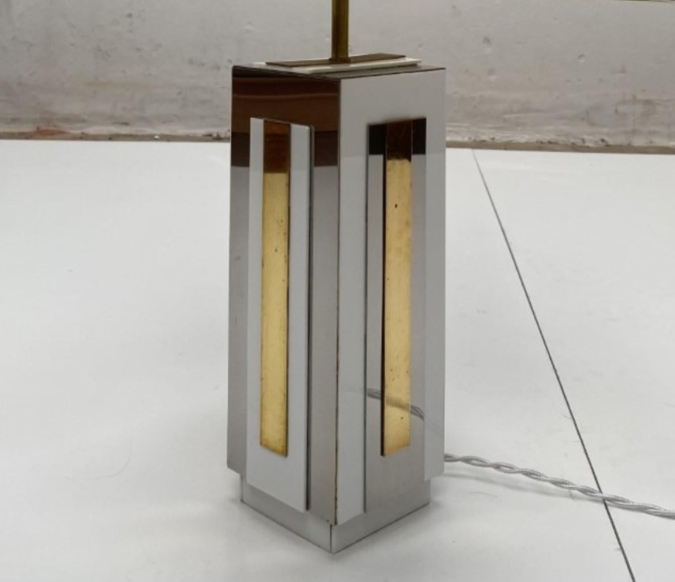 Sculptural Relief Table Lamp by Sculptor 'PH Jean' 1970 Brass Inox Lucite Signed In Good Condition For Sale In bergen op zoom, NL