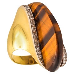 Sculptural Retro 1970 Cocktail Ring 18kt Gold with Diamonds and Tiger Eye Quartz