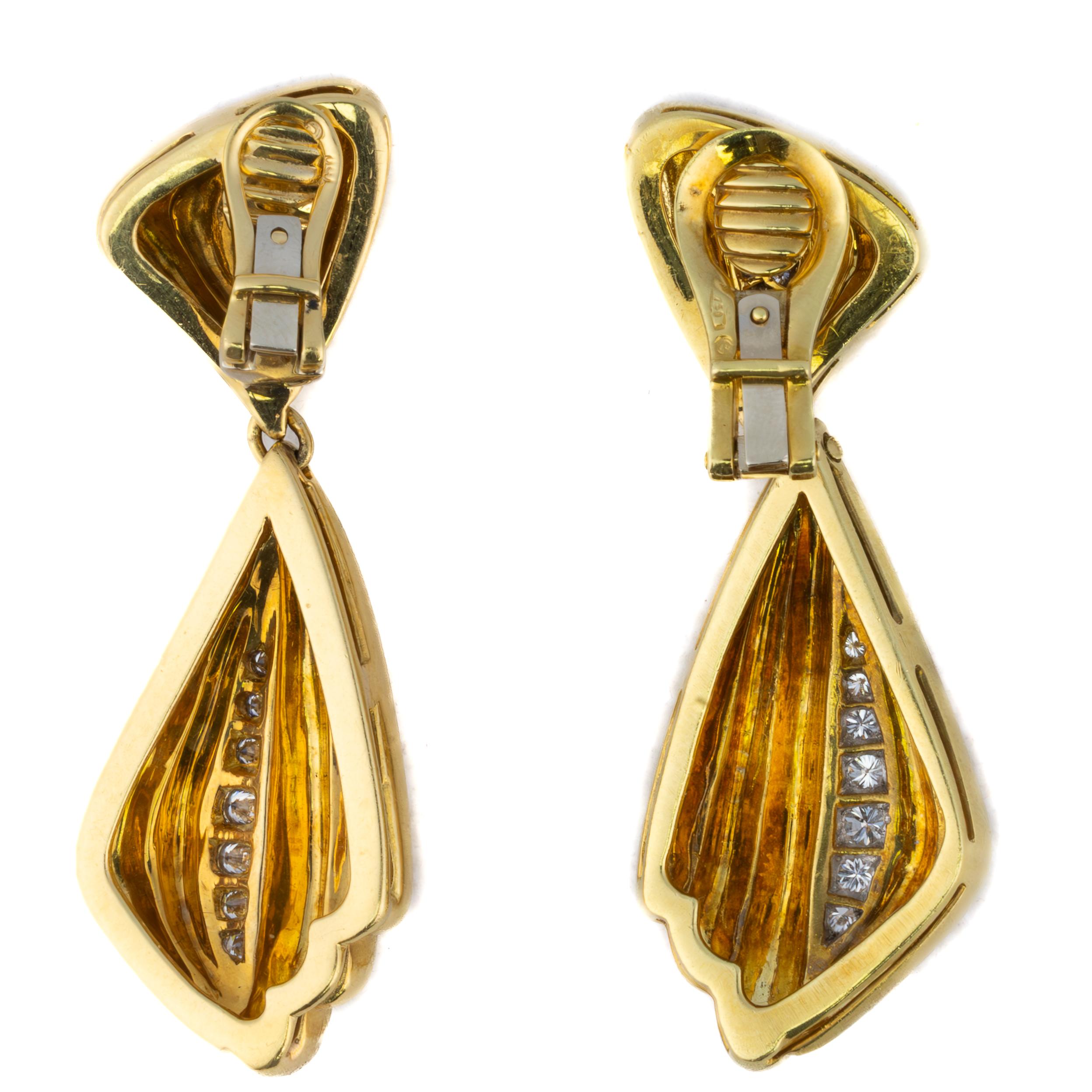 Round Cut Sculptural Retro Diamond Fan Drop Earrings For Sale