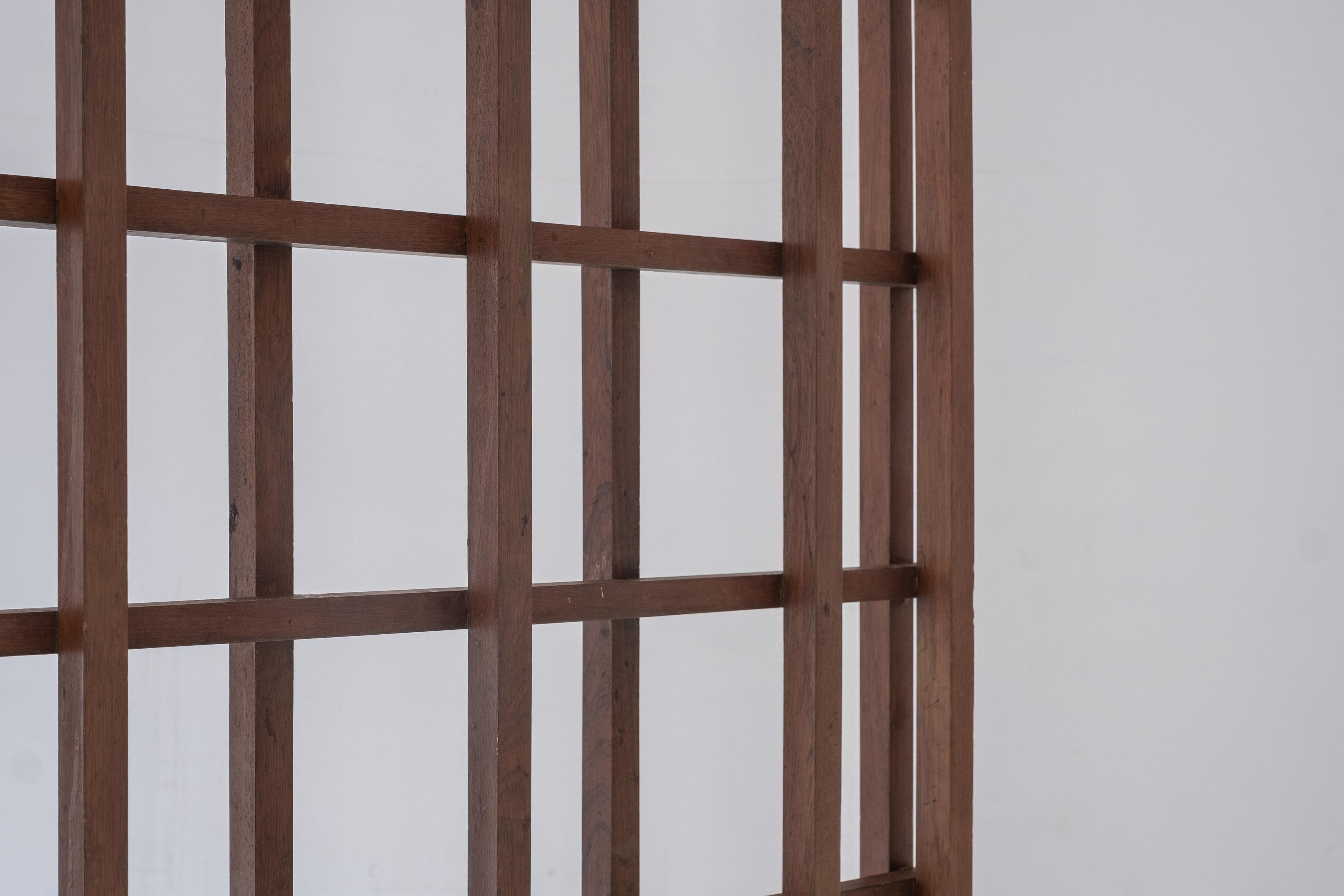 Sculptural room divider designed and manufactured in Italy during the 1960s. For Sale 3