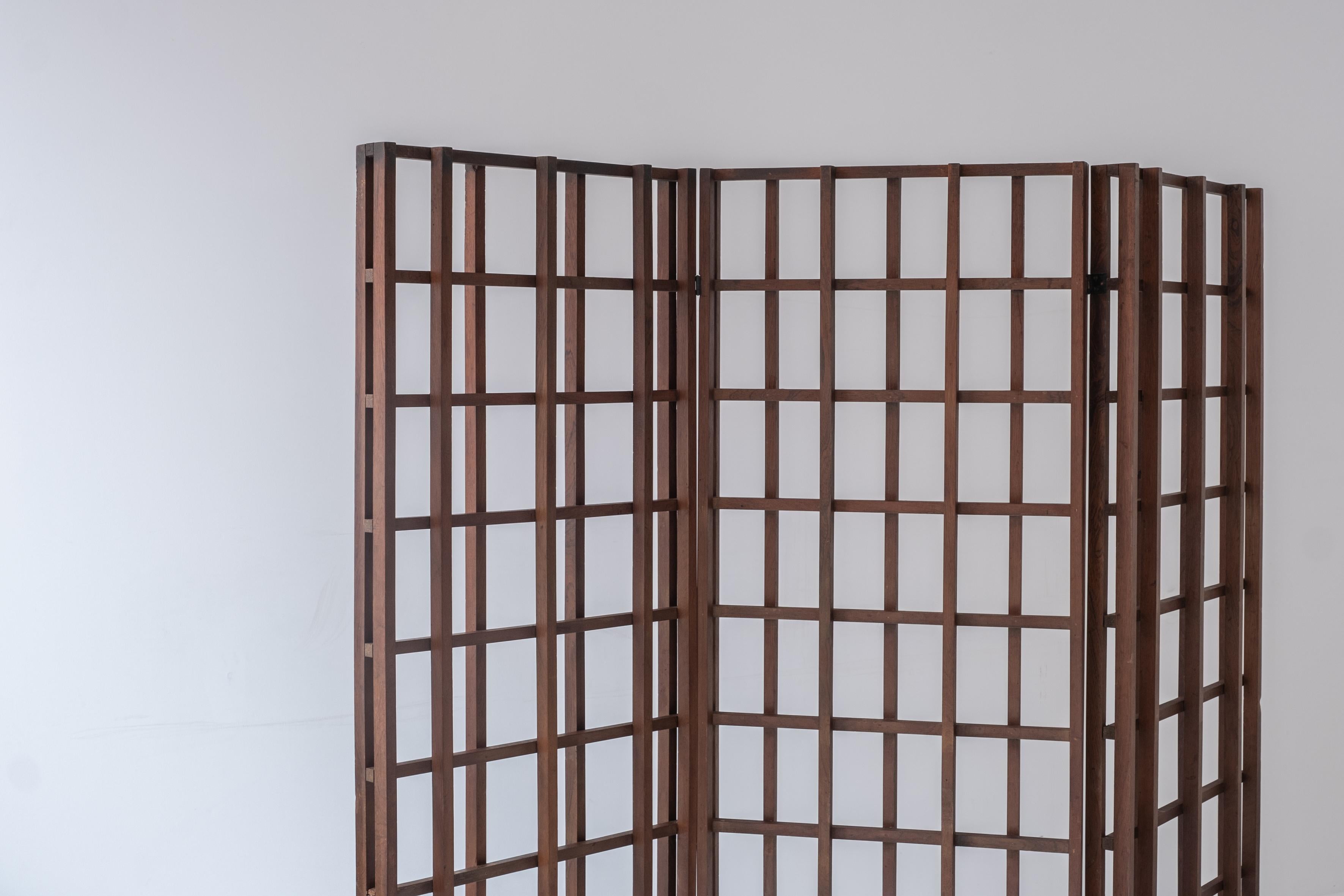 Mid-20th Century Sculptural room divider designed and manufactured in Italy during the 1960s. For Sale