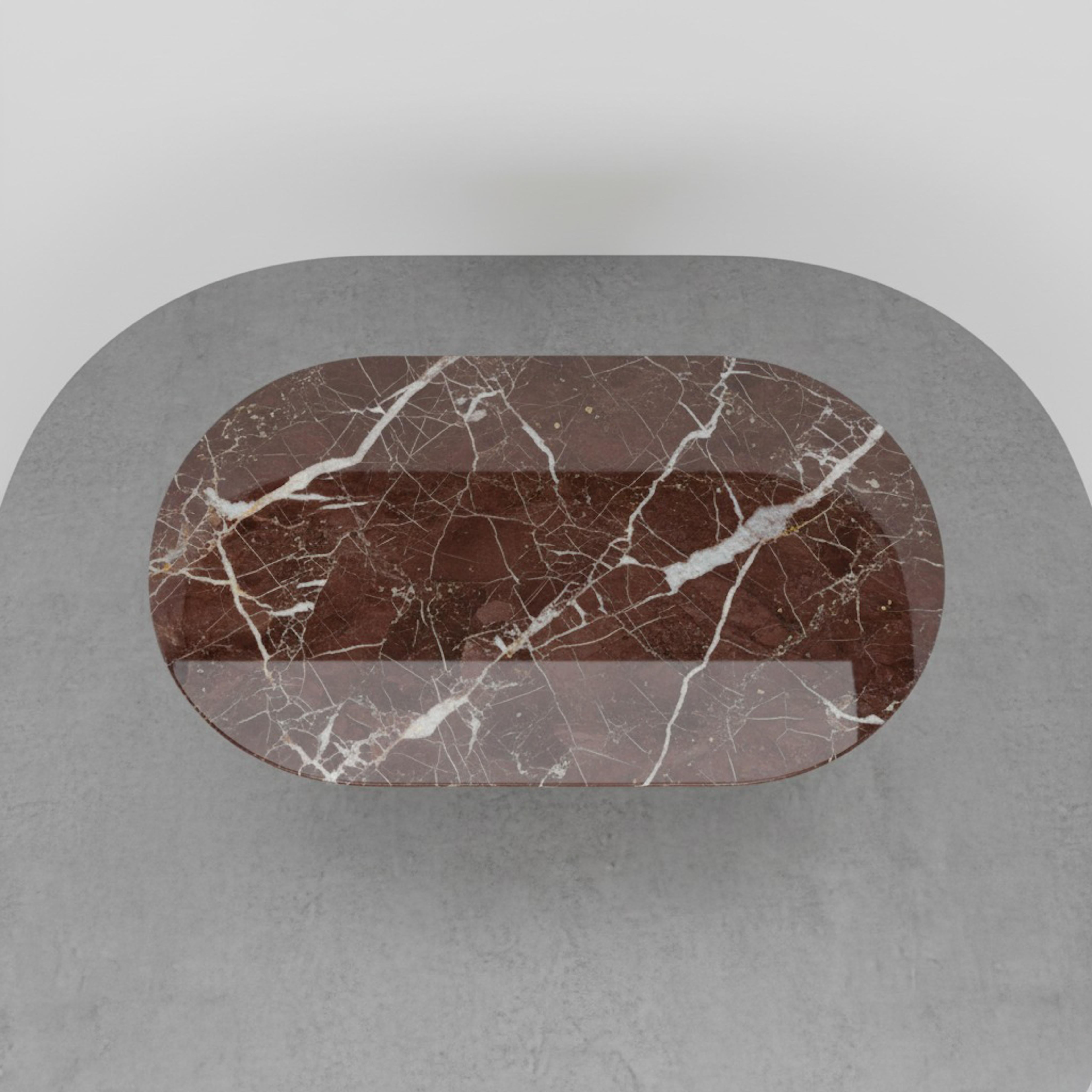 Sculpté Table à manger sculpturale Rosso Levanto - Rosso Levanto Massive Table en vente