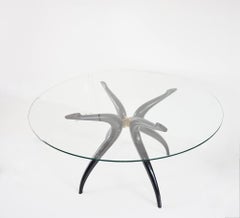 Skulpturaler runder Tisch, Anhänger C. Mollino, lackiertes Holz-Messingglas, 1945