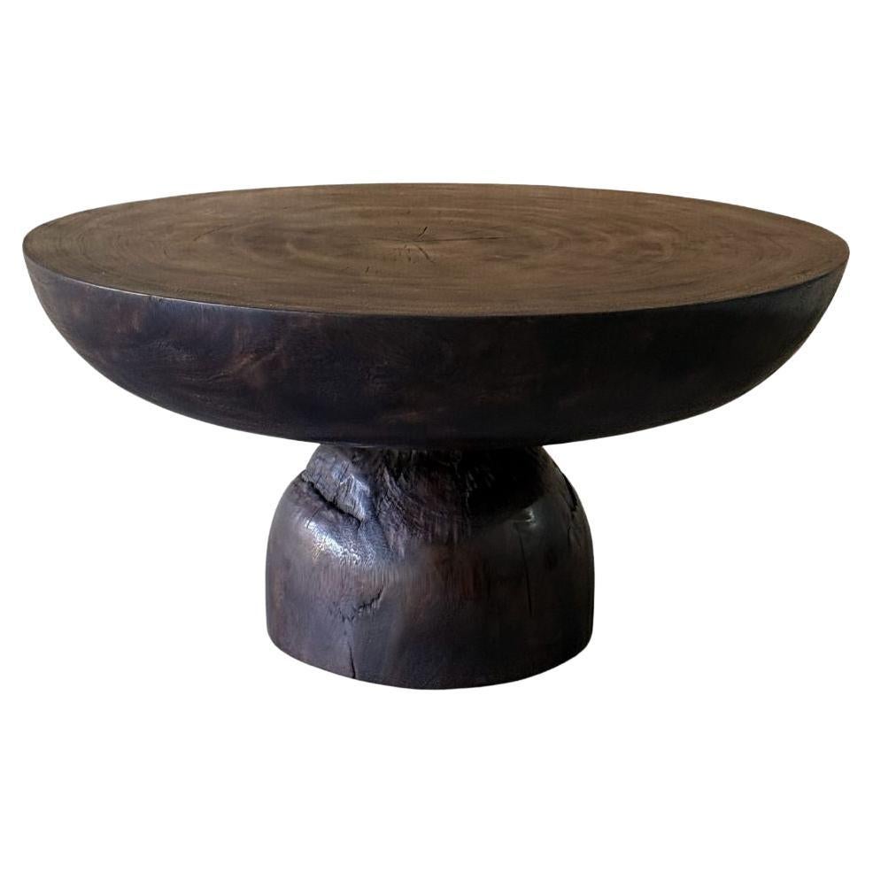 Mesa Redonda Escultórica Madera de Mango, Acabado Espresso, Moderno Orgánico