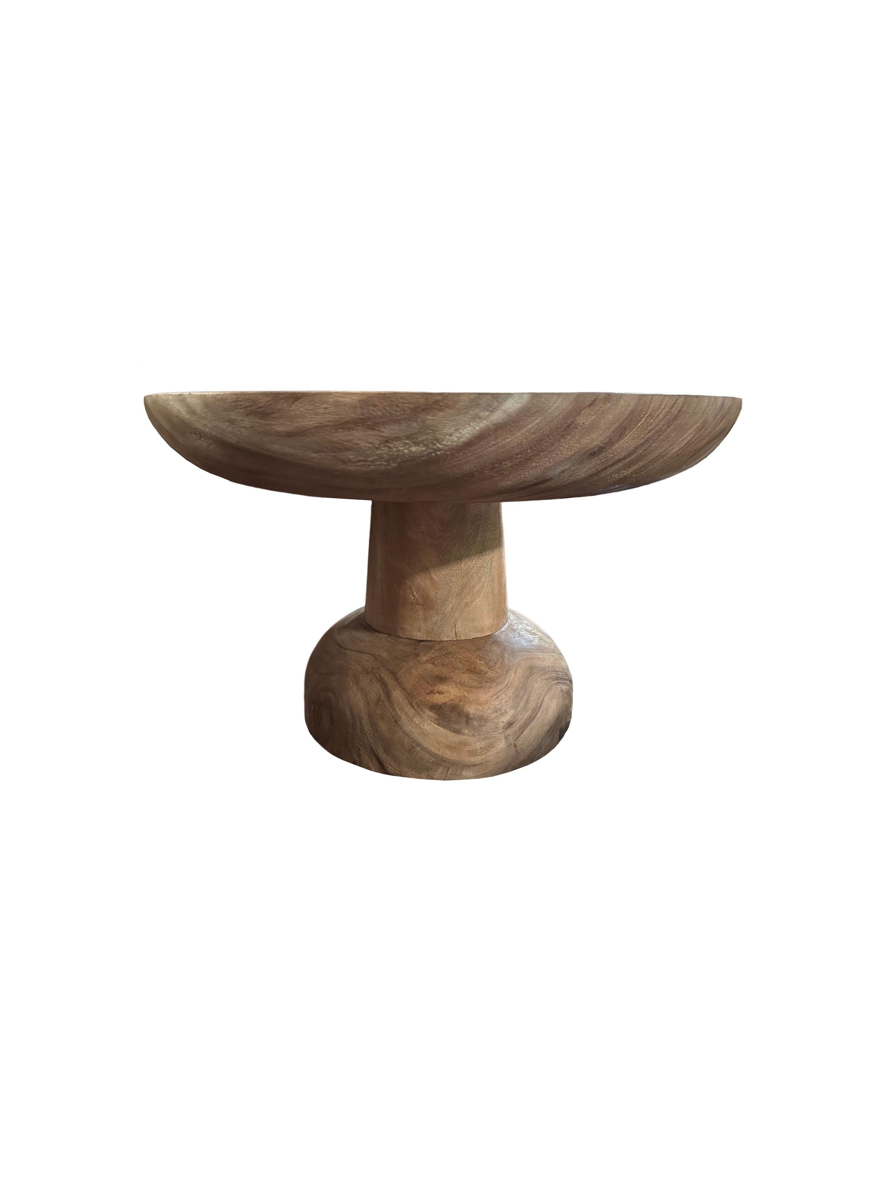 Indonesian Sculptural Round Table Suar Wood, Modern Organic For Sale